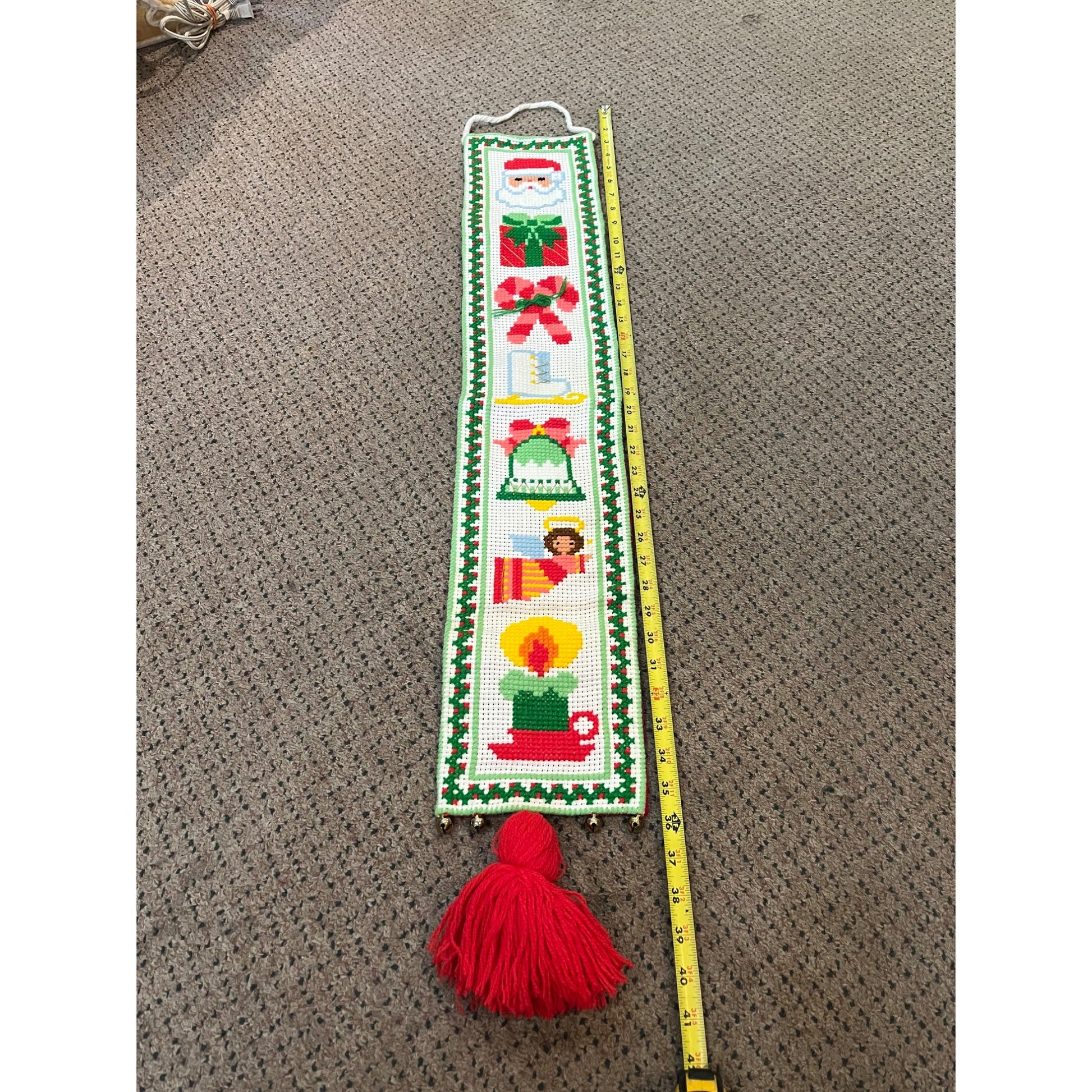 Vintage Christmas Bell Pull Decor Needlepoint Yarn Cross Stitch Hand Made 1980S