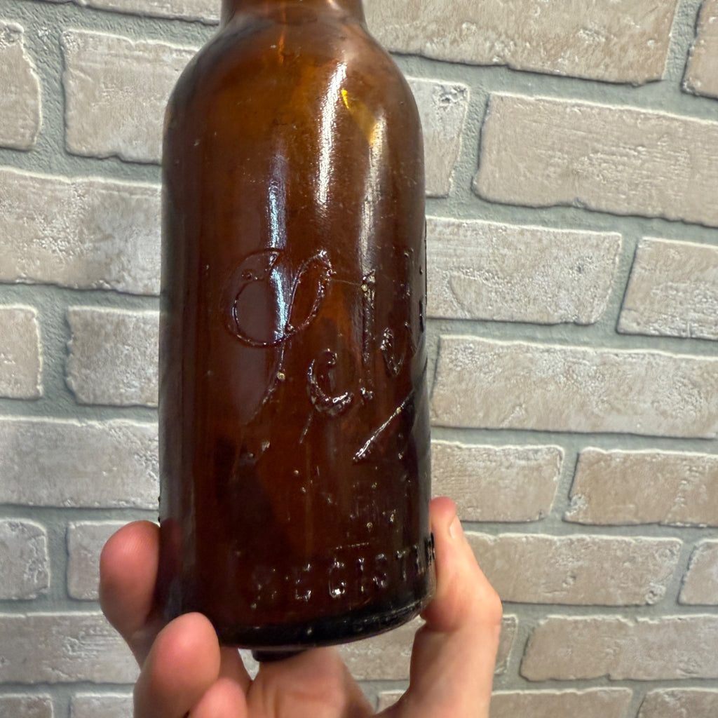 Pre-Pro Schlitz Brewing Company Milwaukee Vintage Amber Brown Beer Bottle Wis