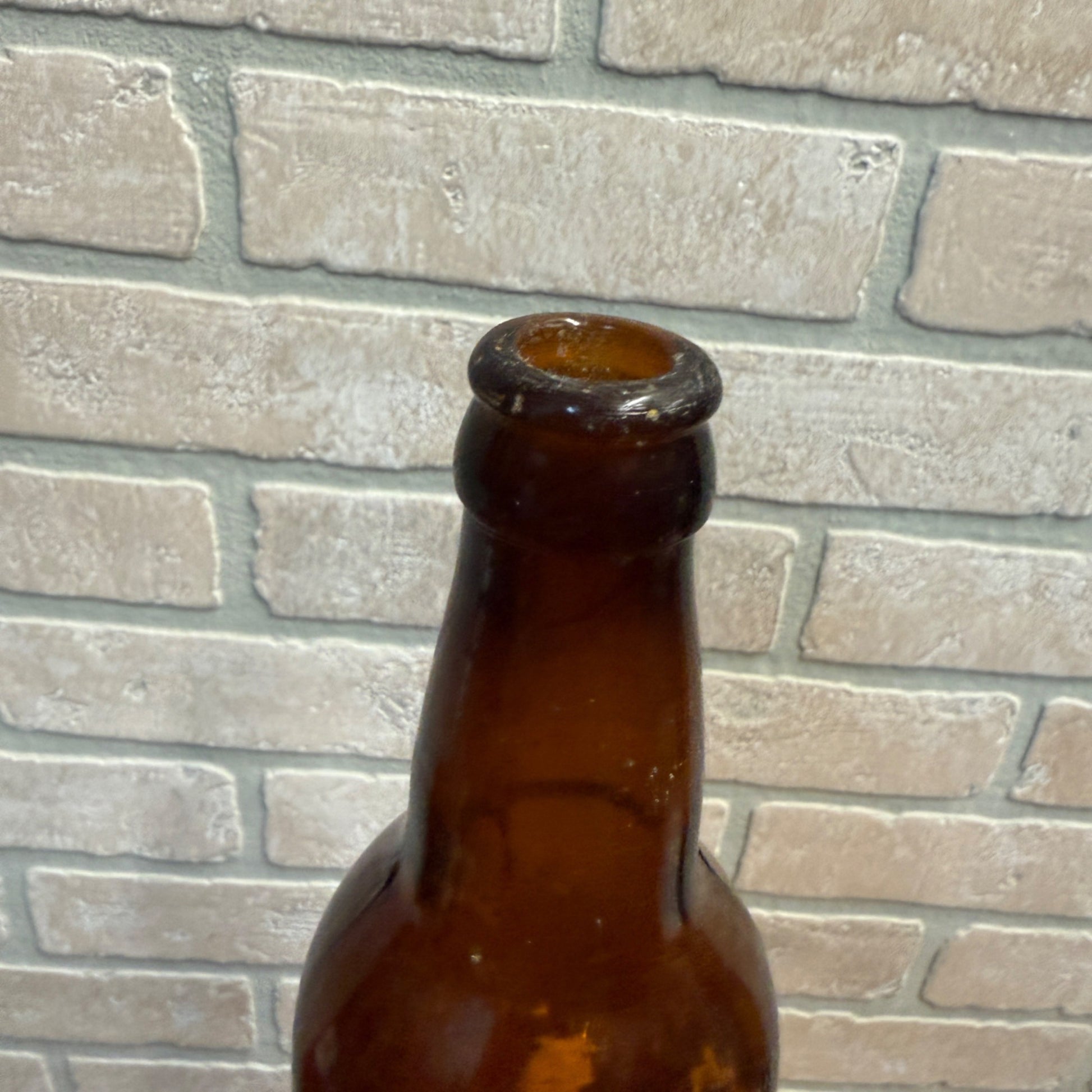 Pre-Pro Schlitz Brewing Company Milwaukee Vintage Amber Brown Beer Bottle Wis