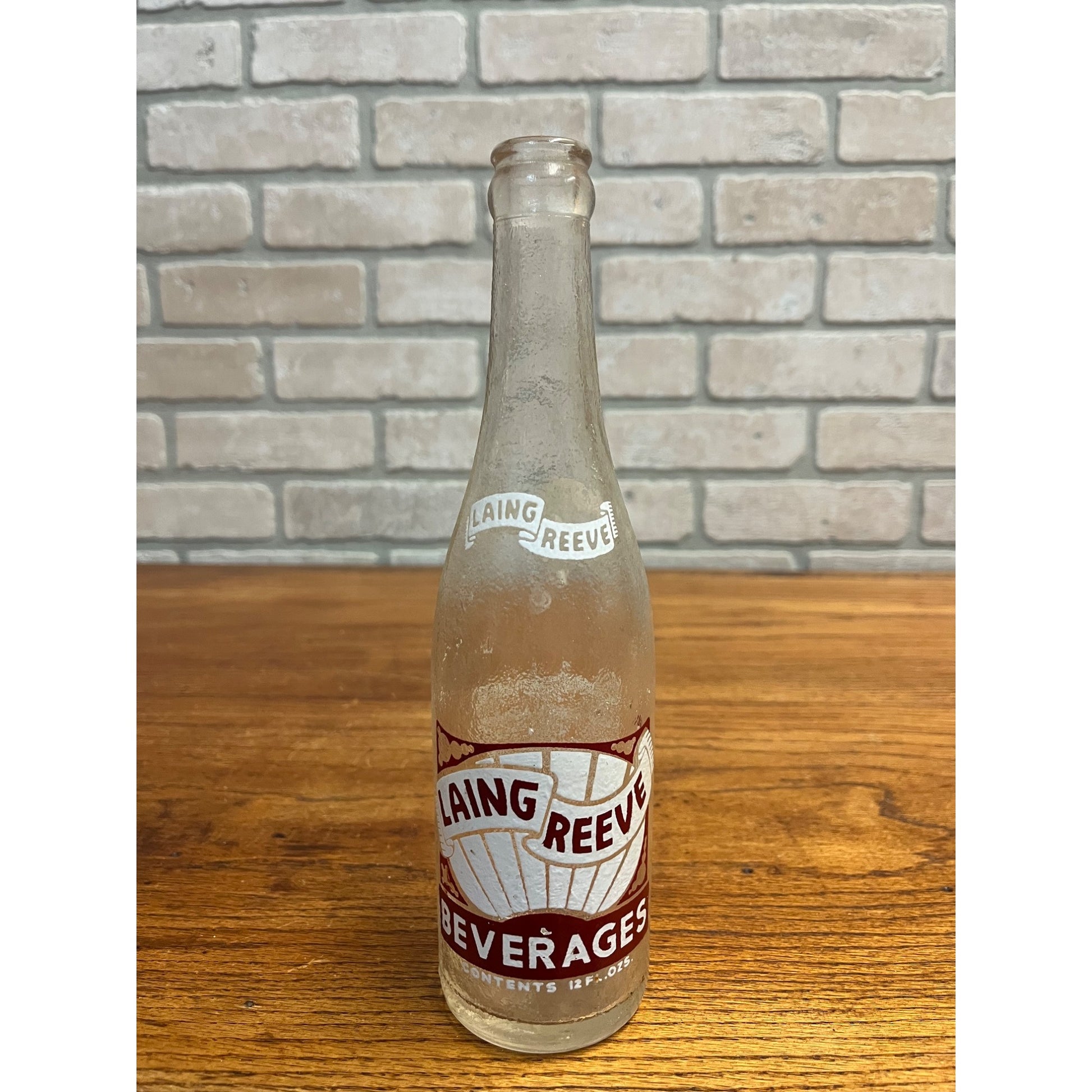 Vintage Laing Reeve Beverages Glass Soda Bottle Oshkosh Wisconsin Wis ACL