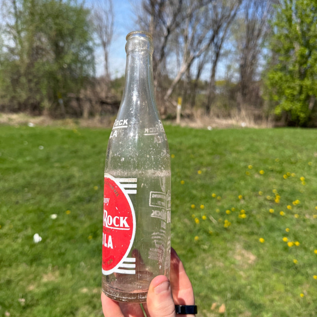Vintage 1930s Red Rock Cola ACL Bottle Racine Wisconsin Fox Ice  12 Oz