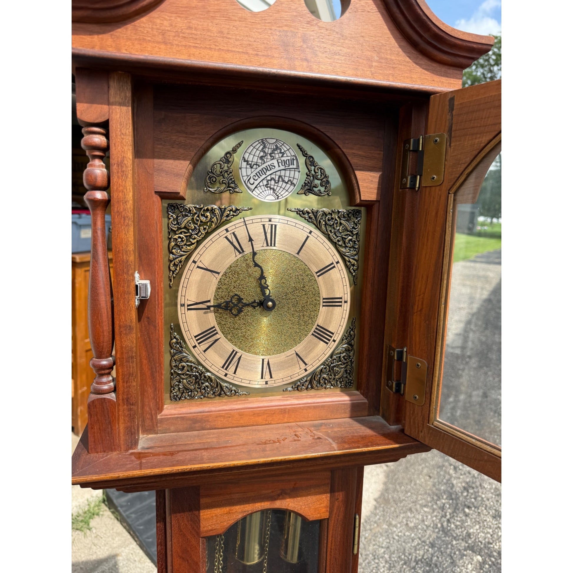 Vintage Grandmother / Grandfather Clock Tempus Fugit