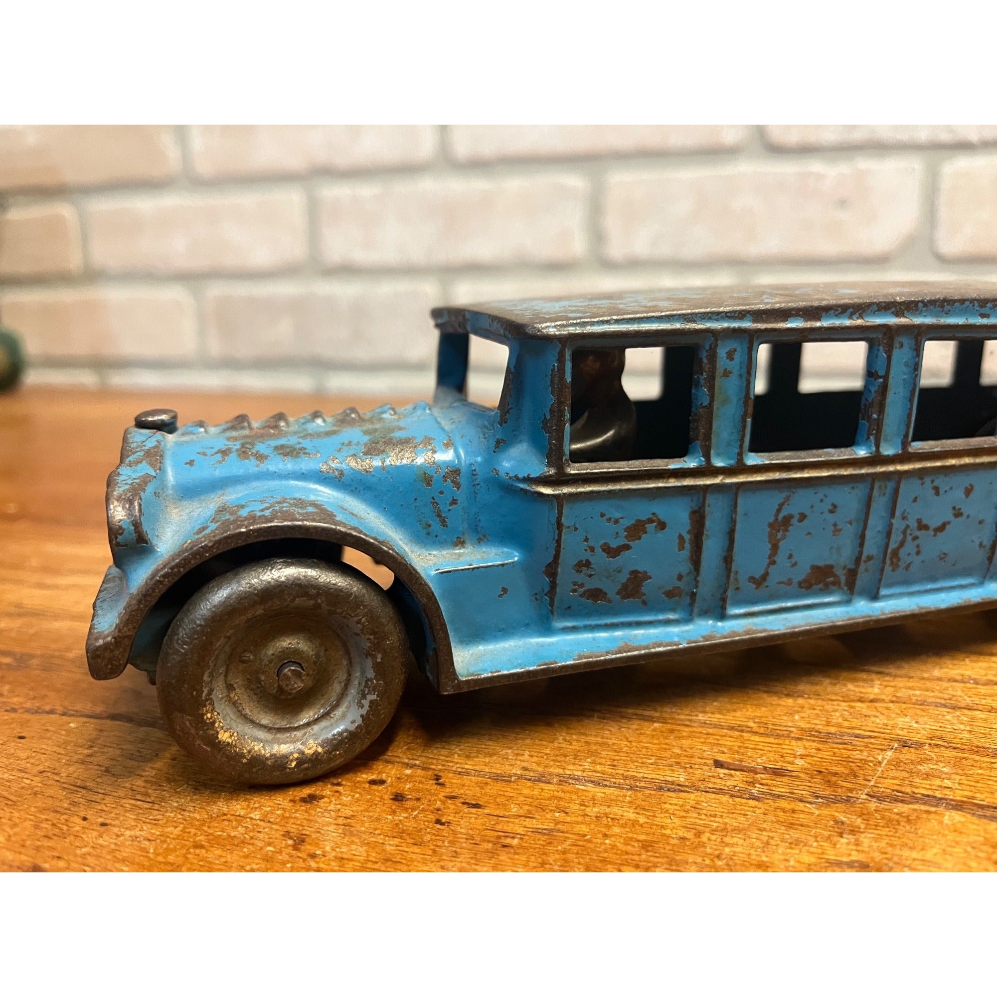 Antique Vintage 1920s Fageol Safety Coach Bus Blue Arcade Cast Iron 12.5" Driver