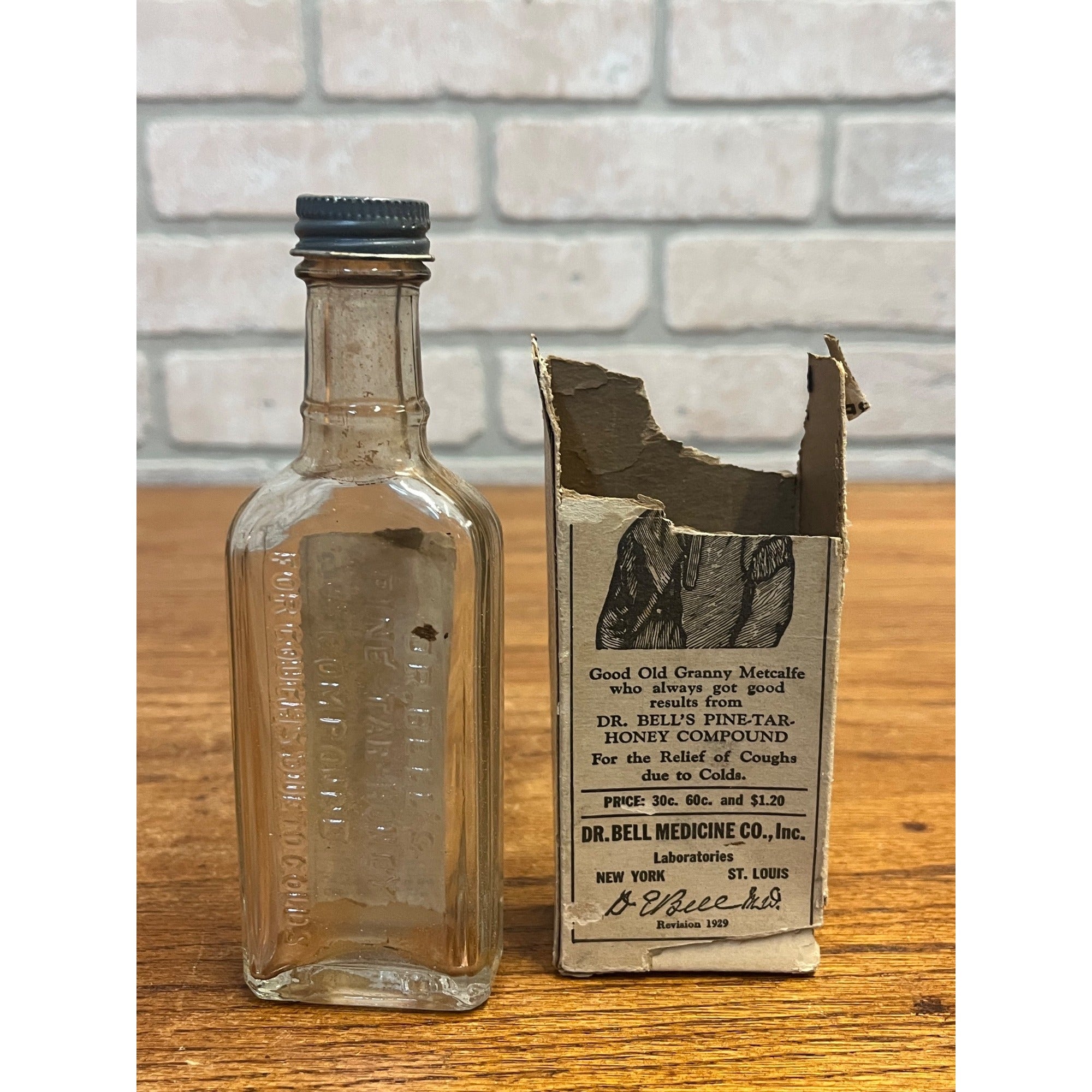 Antique 1920's Dr. Bell’s Pine Tar Honey Compound Medicine w/ Label & Box