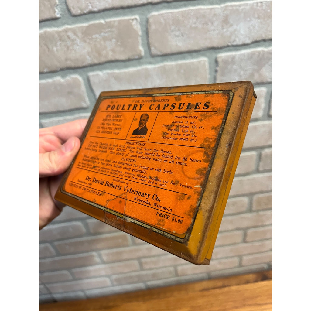 SCARCE Vintage Dr. David Roberts Poultry Capsules Medicine Tin FULL Waukesha Wis