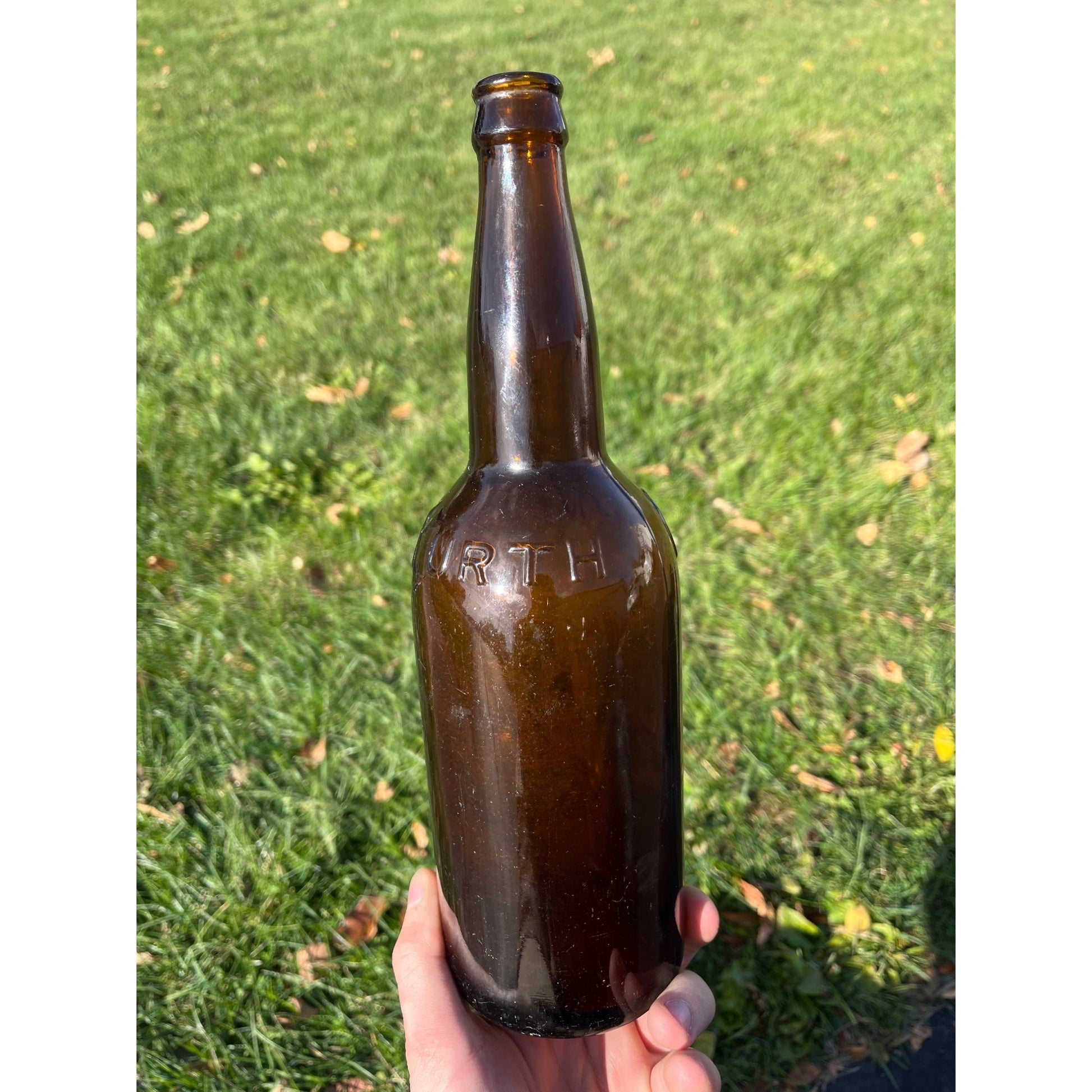 Vintage Kurth Brewing Co. Columbus Wisconsin QUART Pre-Pro Amber Beer Bottle
