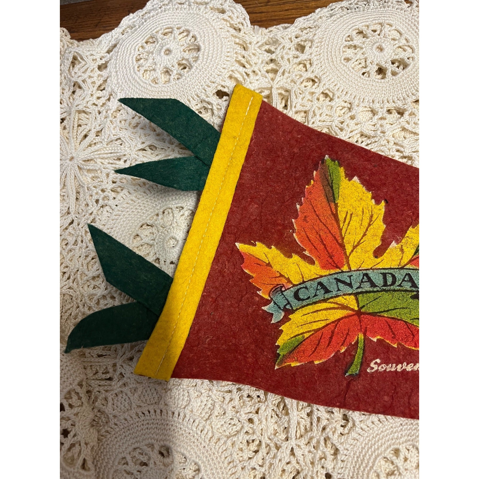 Vintage 1950s Canada Souvenir Travel Wall Felt Pennant Decor NOS w/ Tag 20" x 7"