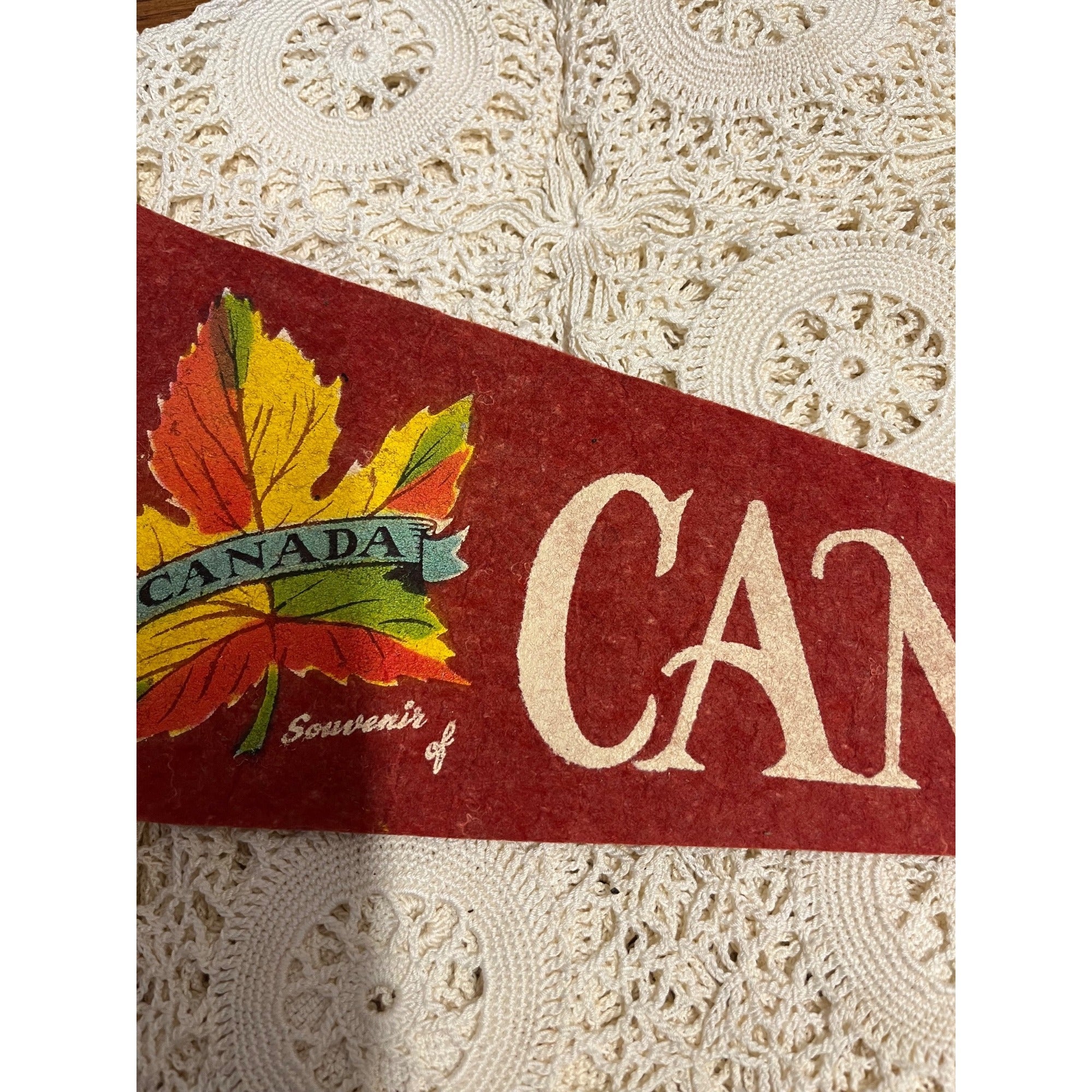Vintage 1950s Canada Souvenir Travel Wall Felt Pennant Decor NOS w/ Tag 20" x 7"