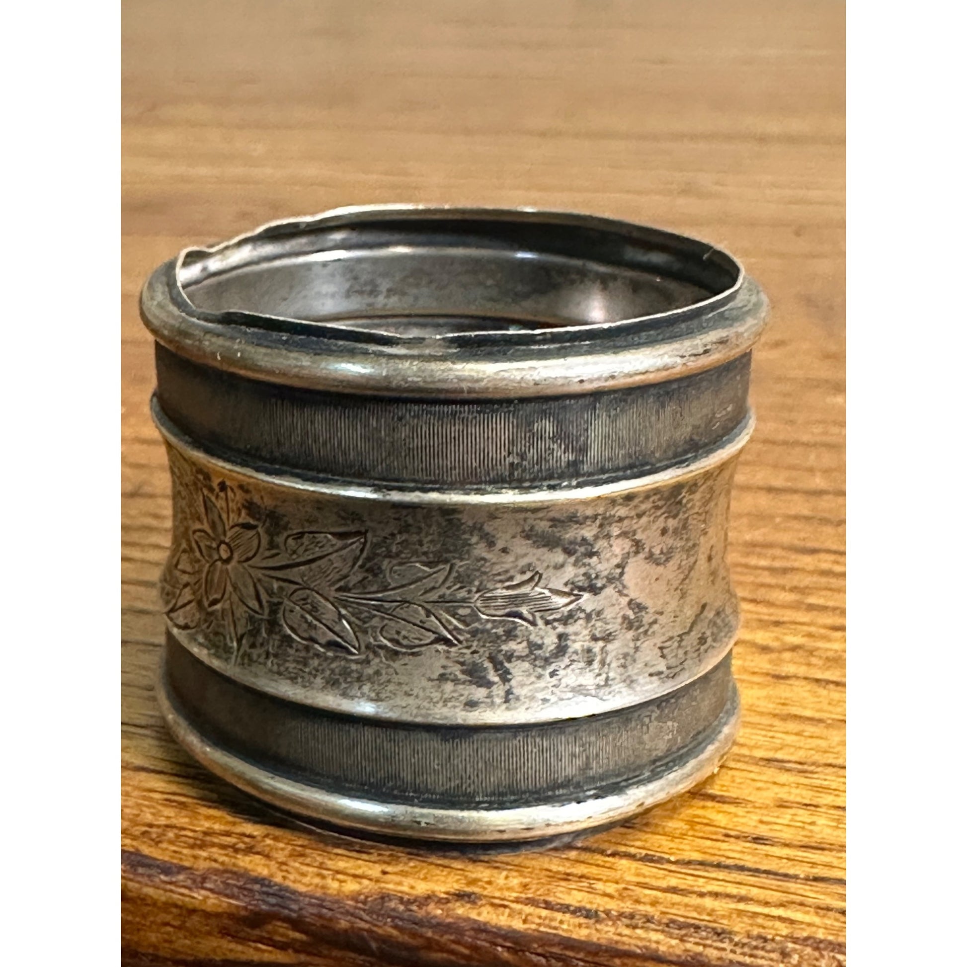 Victorian Sterling Silver Napkin Ring Etched "Mother" Floral - 14.81 g Grams