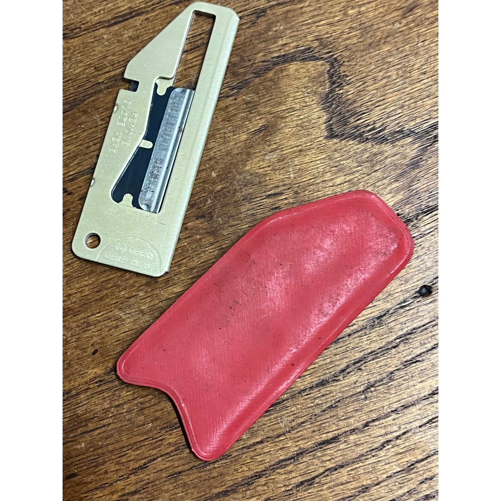 Vintage Box Cutter Razor Highsmith Co. Ft. Atkinson Wis Kent Feed Promo "k" Pig