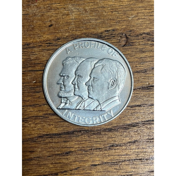 (~1960) Political Token - Vote Republican - Lincoln, Eisenhower, Nixon Dollar