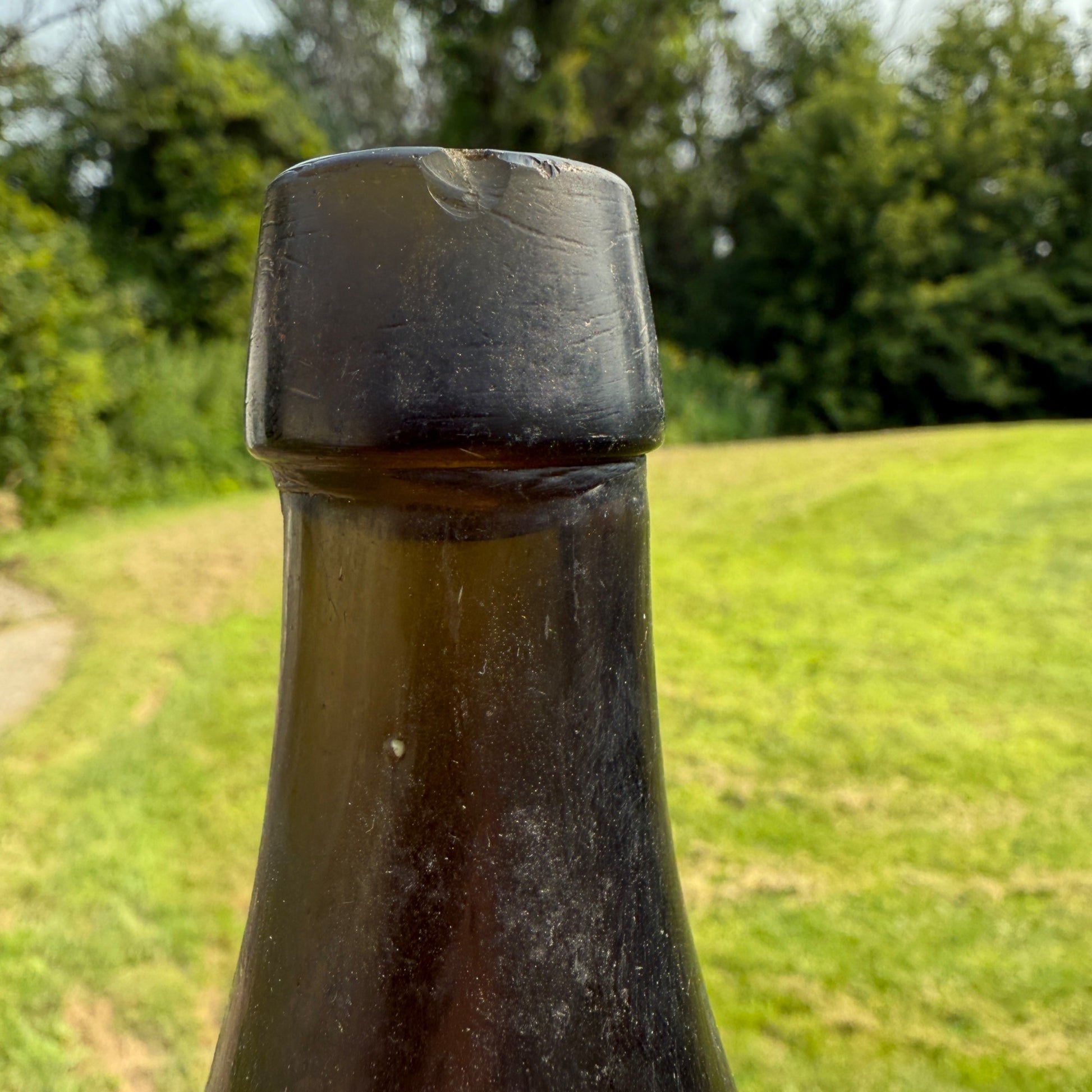 Antique 1800s Dark Olive Green Applied Lip Liquor Soda Beer Bottle