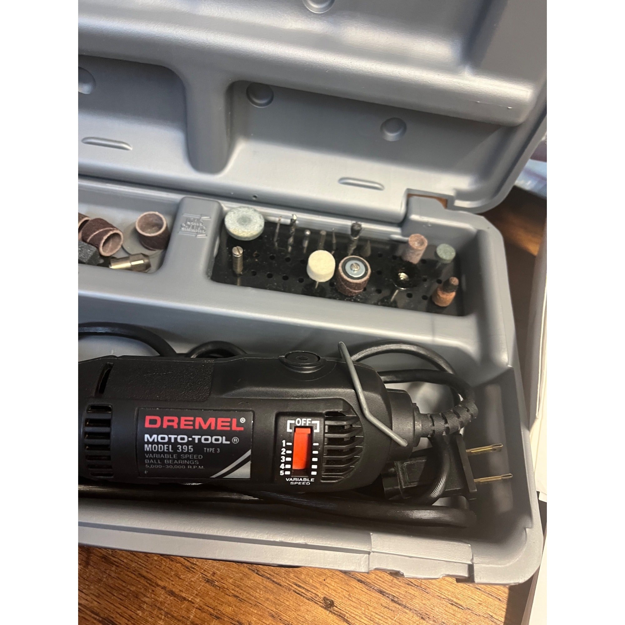 Vintage Electric Dremel Moto-Tool Variable Speed Keyless Chuck Model 395-3 With Storage Case Works