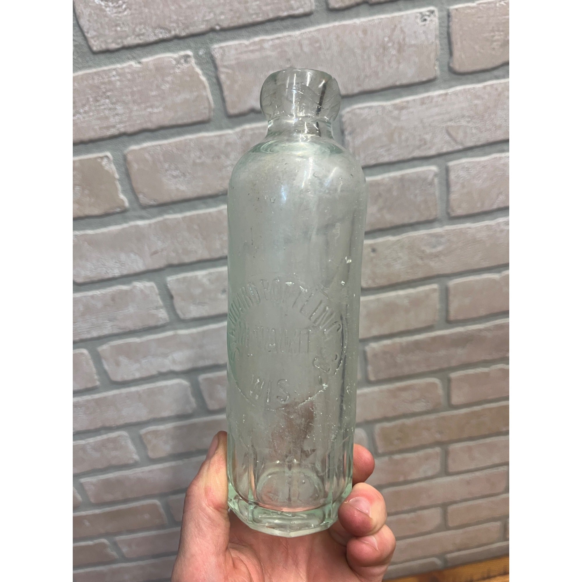 Standard Bottling Co. c1890s Milwaukee Wis Clear Soda Bottle Blob Top Hutchinson