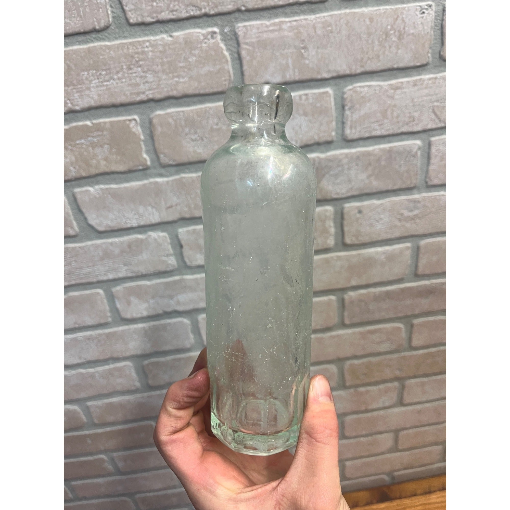 Standard Bottling Co. c1890s Milwaukee Wis Clear Soda Bottle Blob Top Hutchinson