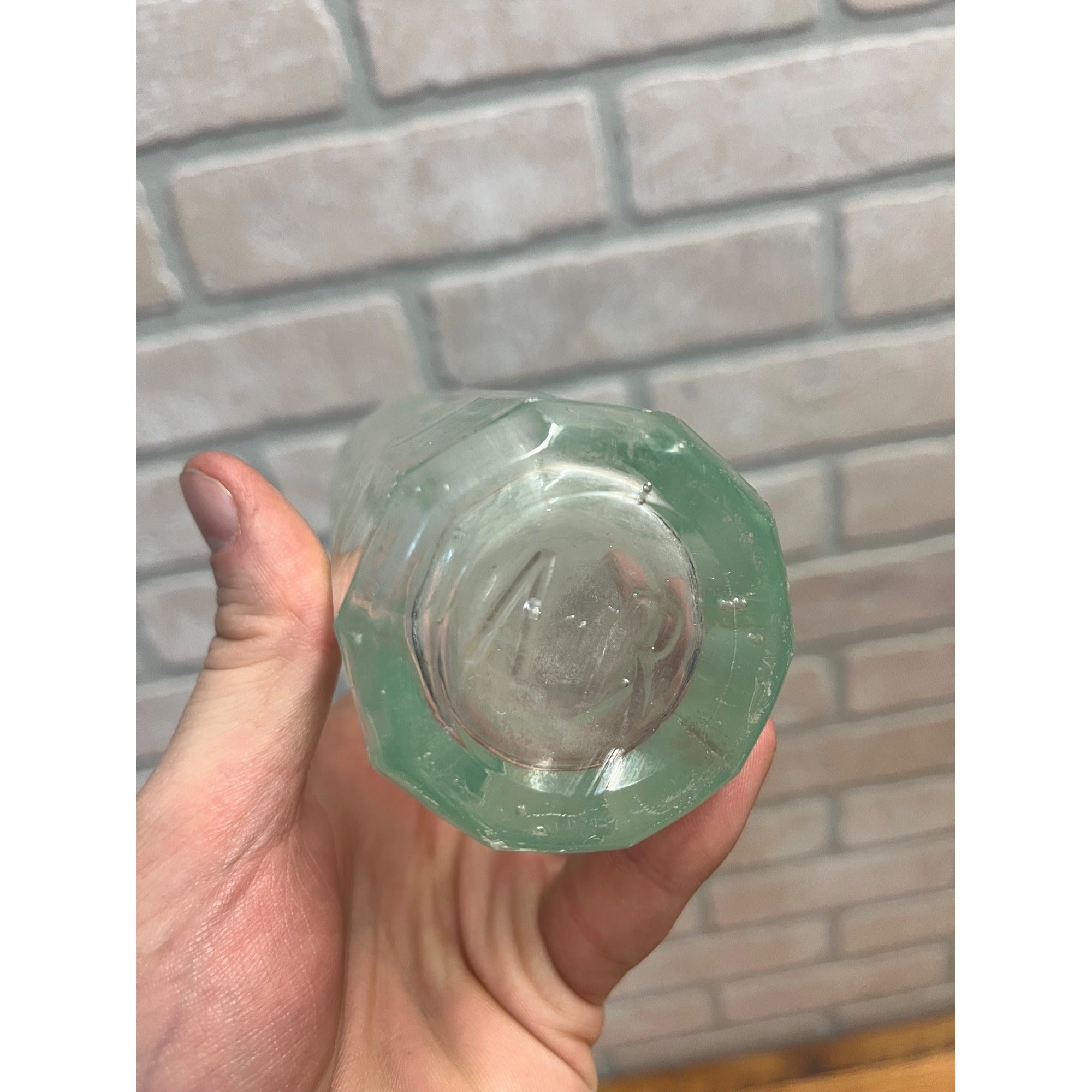 Standard Bottling Co. c1890s Milwaukee Wis Clear Soda Bottle Blob Top Hutchinson