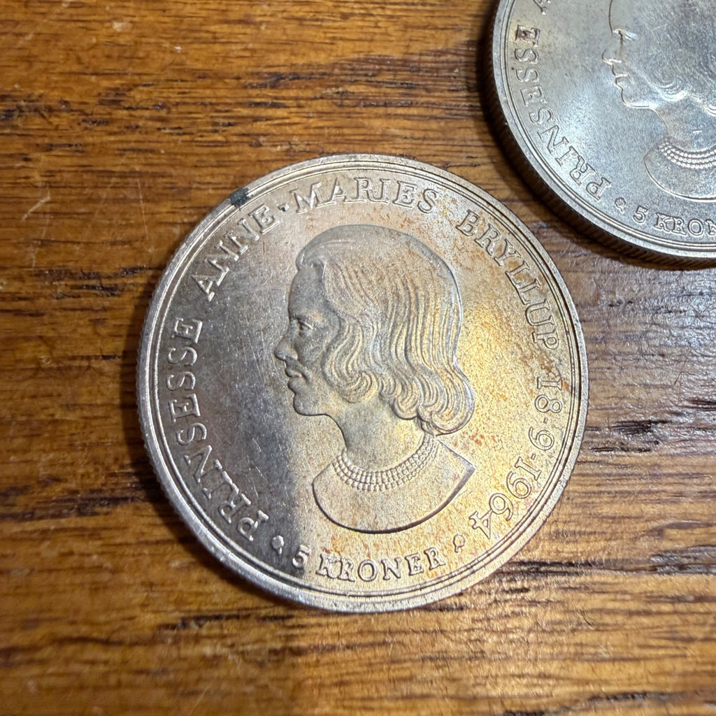 (2)1964 DENMARK 5 KRONER SILVER PRINCESS ANNE-MARIE WEDDING COMMEMORATIVE COIN