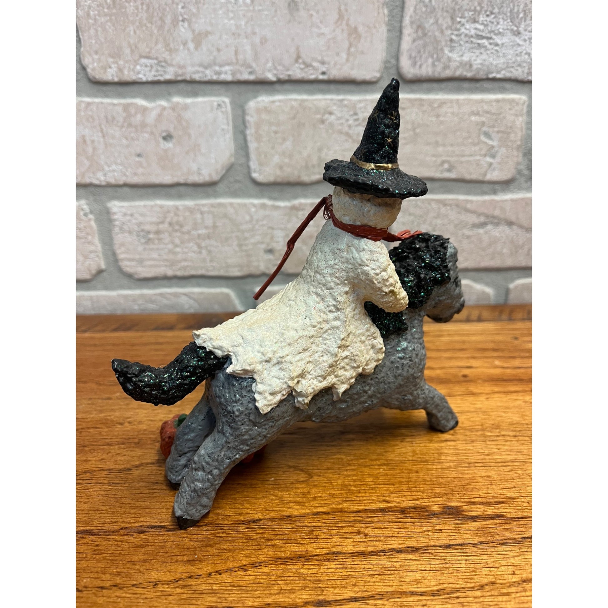 Linda Lindquist Baldwin Broomsnickle Ghost Witch on Horse 1999 Halloween Enesco