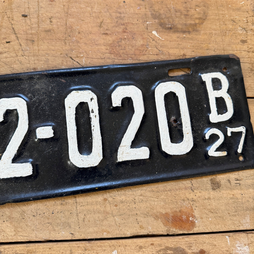 1927 Wisconsin License Plate 52-020 B Repainted