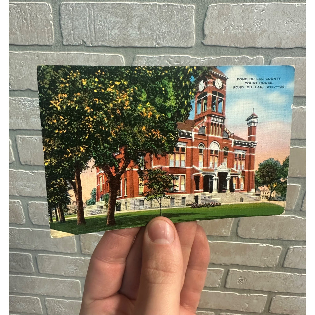 Fond du Lac Wisconsin Court House Building Postcard Colored WI Wis