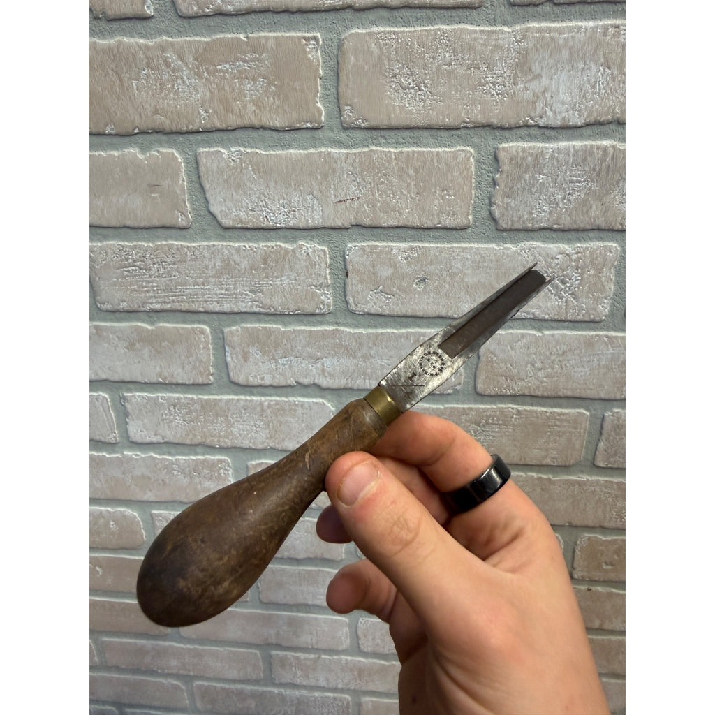 Vintage C.S. Osborne Leather Edge Groove Channel Cutter Tool Wooden handle 1/4