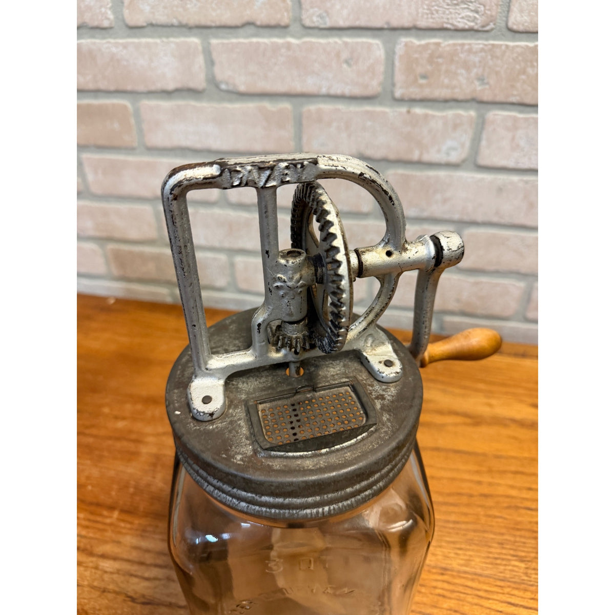 Dazey Mfg Co Butter Churn 34B w/ Handblown 3 Quart No.30 Glass In Working Order