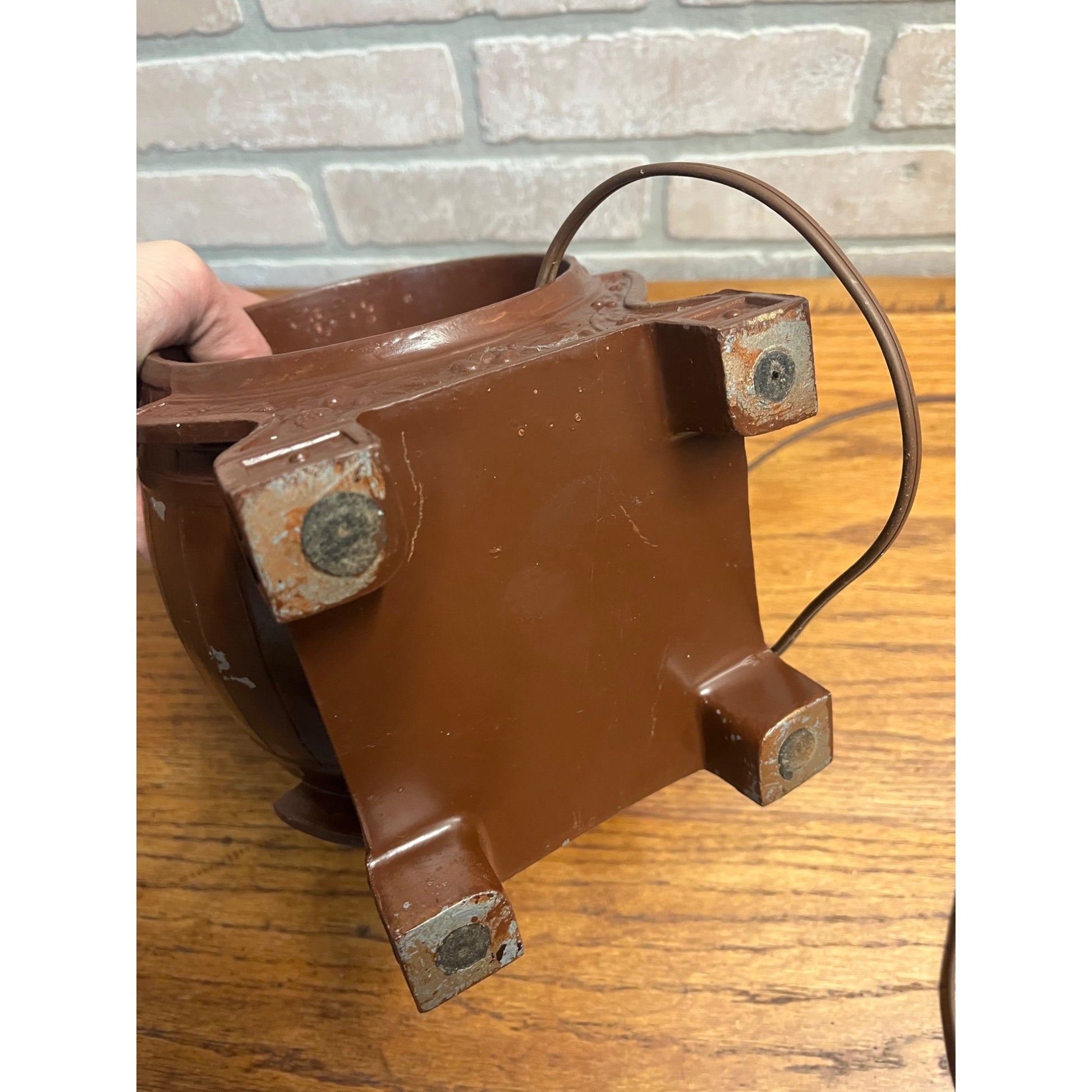 Vintage Windsor Electric Barrel Novelty Clock Cast Metal USA - Parts / Repair