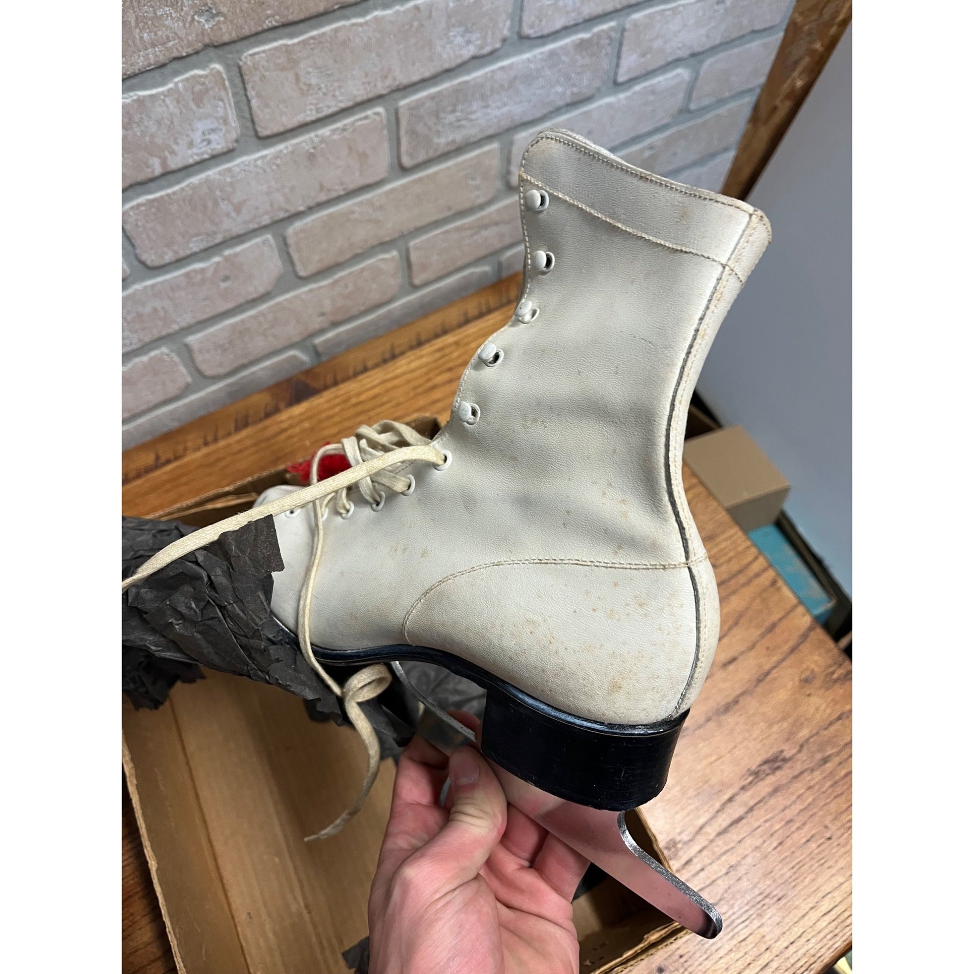 Vintage 1940s Indian Head Women's Ice Skating Outfit Figure Skates Box