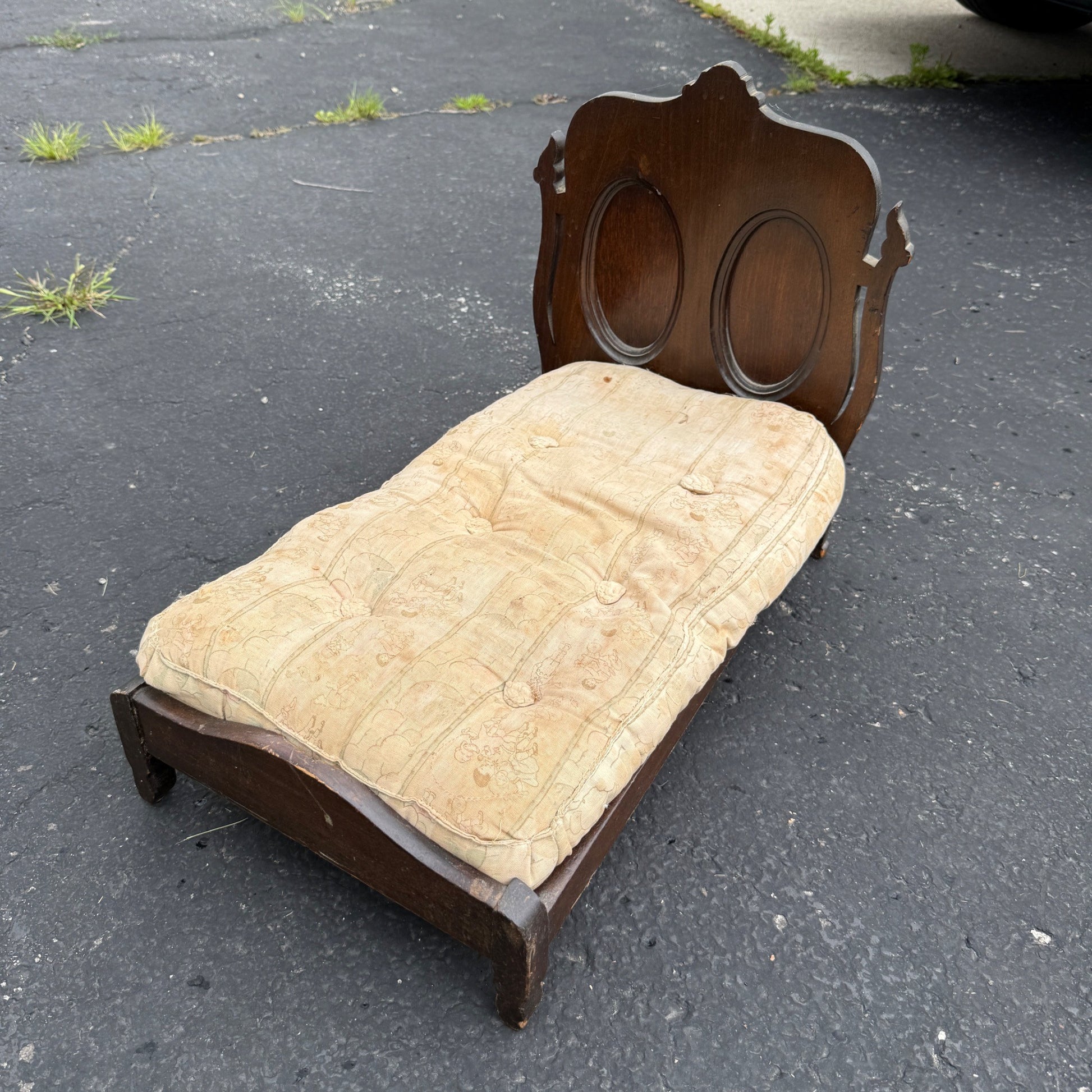 Antique 1900s Victorian Eastlake Doll Bed Wooden Furniture 20" Long