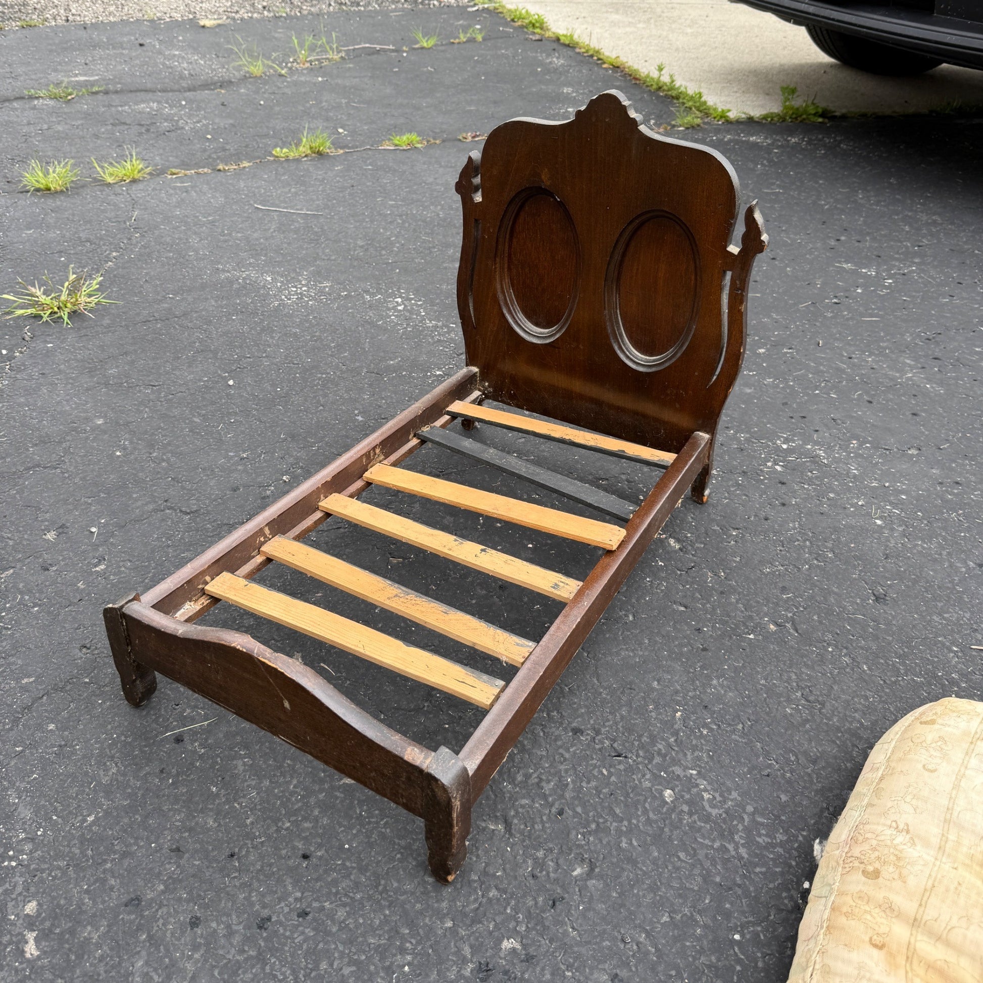 Antique 1900s Victorian Eastlake Doll Bed Wooden Furniture 20" Long