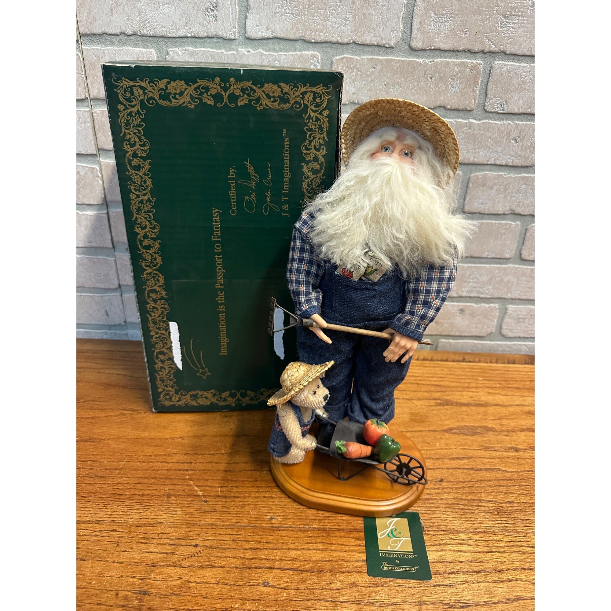 J &T Imaginations Boyds Collection Gardener Nickleby Hoe Hoe Hoe Style #73352