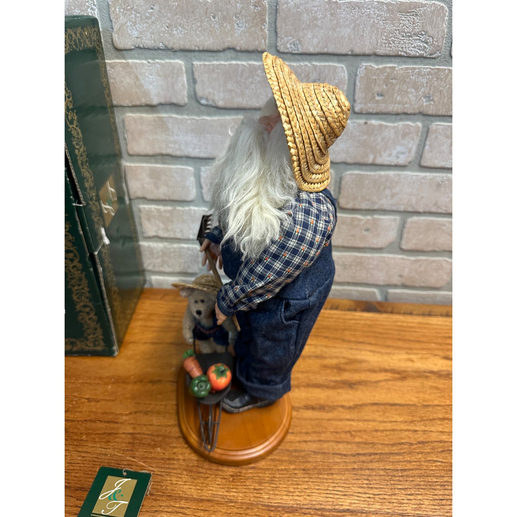 J &T Imaginations Boyds Collection Gardener Nickleby Hoe Hoe Hoe Style #73352