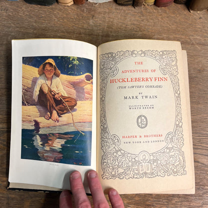 1923 The Adventures of HUCKLEBERRY FINN by Mark Twain, Illustrated