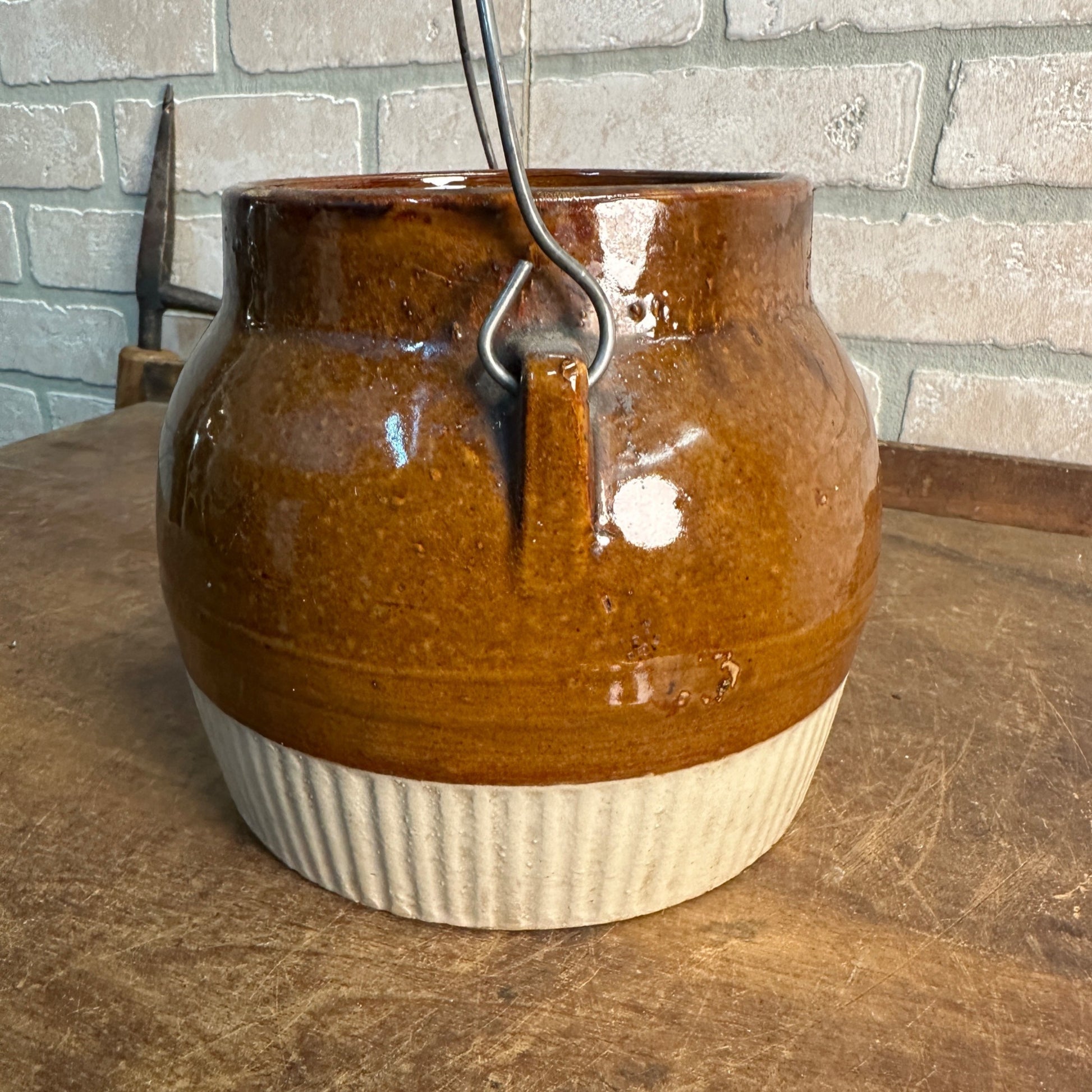 Vintage Red Wing Bean Pot Wire Bail Handle Union Stoneware Co Carmel Color W/ Lid