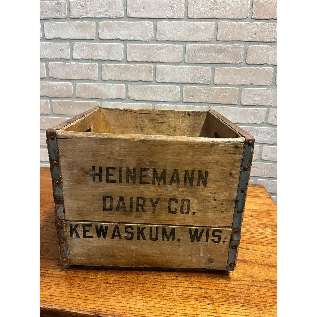 Vintage Heinemann Dairy Co Wooden Crate Kewaskum Wisconsin Milk Crate