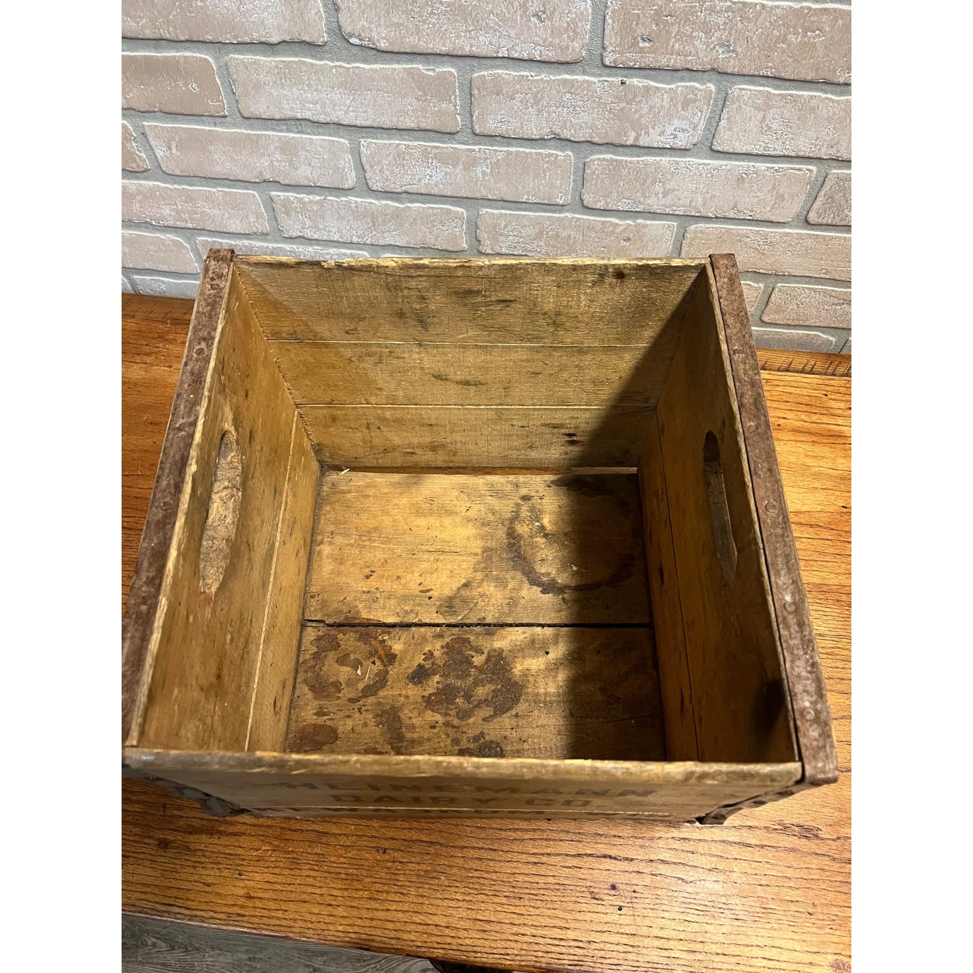 Vintage Heinemann Dairy Co Wooden Crate Kewaskum Wisconsin Milk Crate