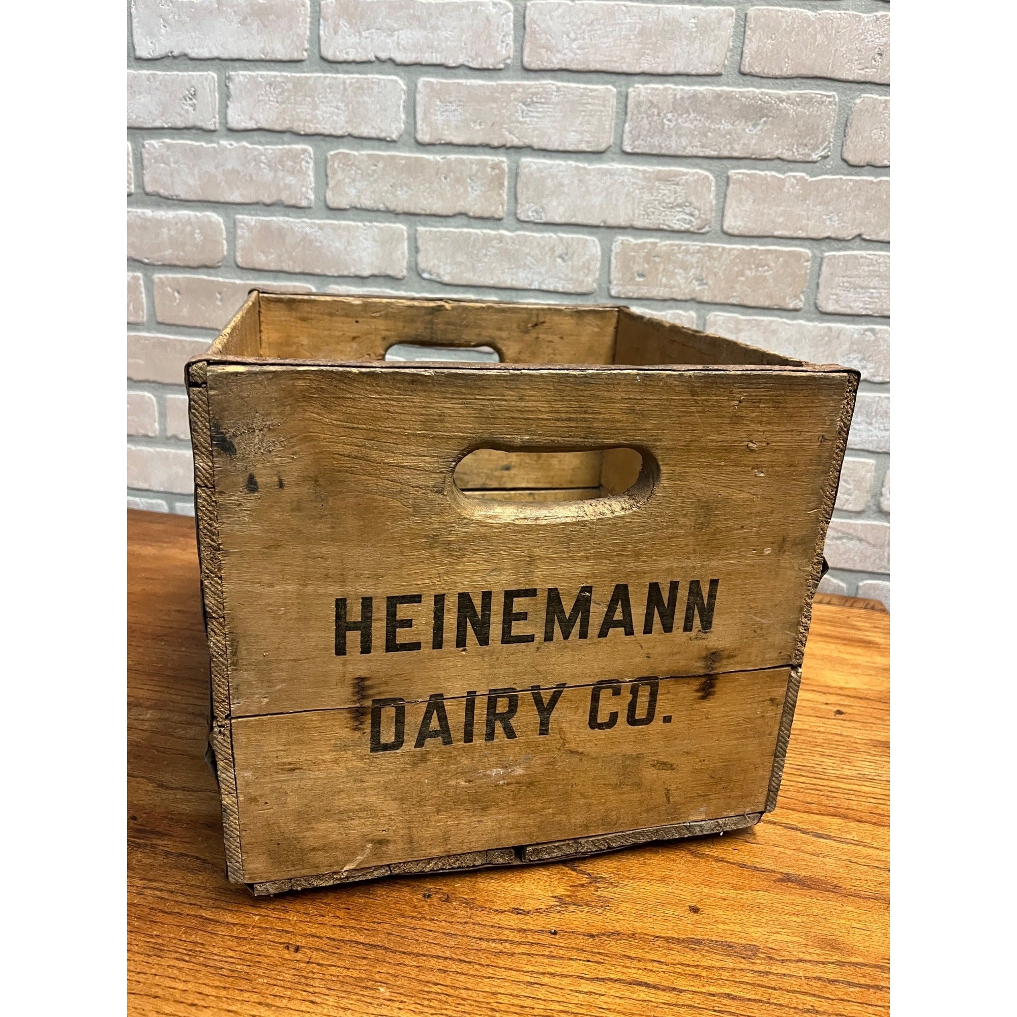 Vintage Heinemann Dairy Co Wooden Crate Kewaskum Wisconsin Milk Crate