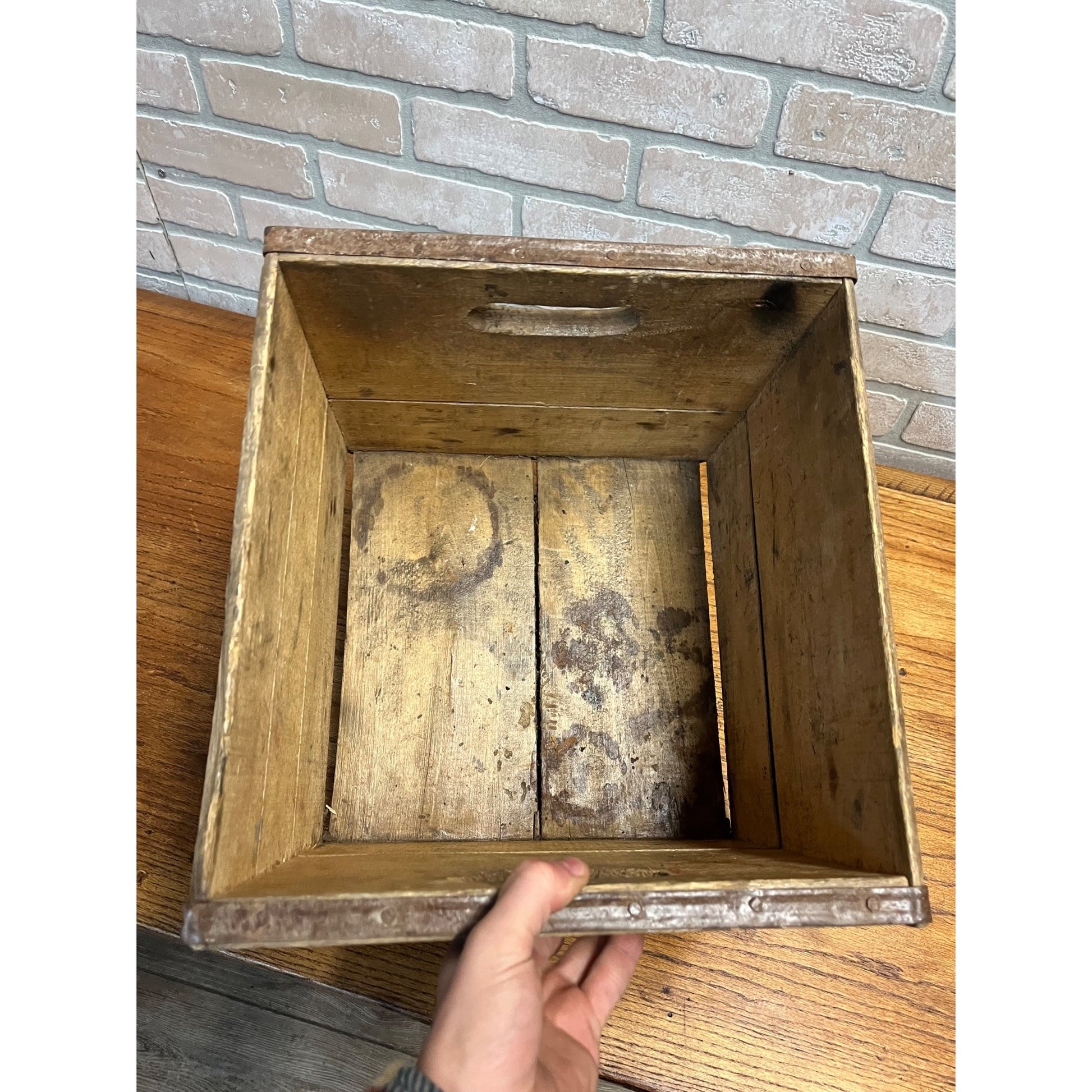 Vintage Heinemann Dairy Co Wooden Crate Kewaskum Wisconsin Milk Crate