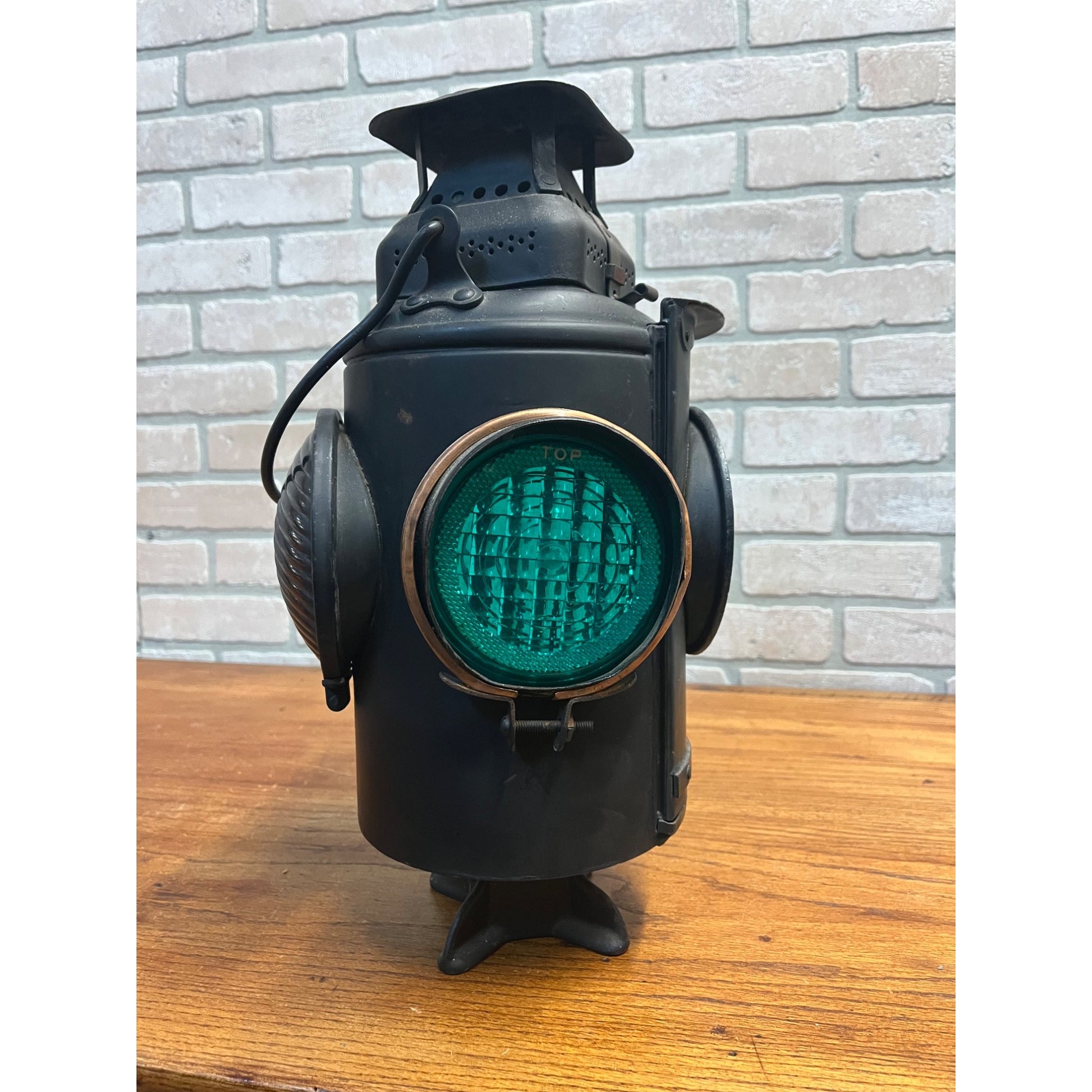 Original New York Central Adlake Non-Sweating Railroad Caboose Lantern 4-Way