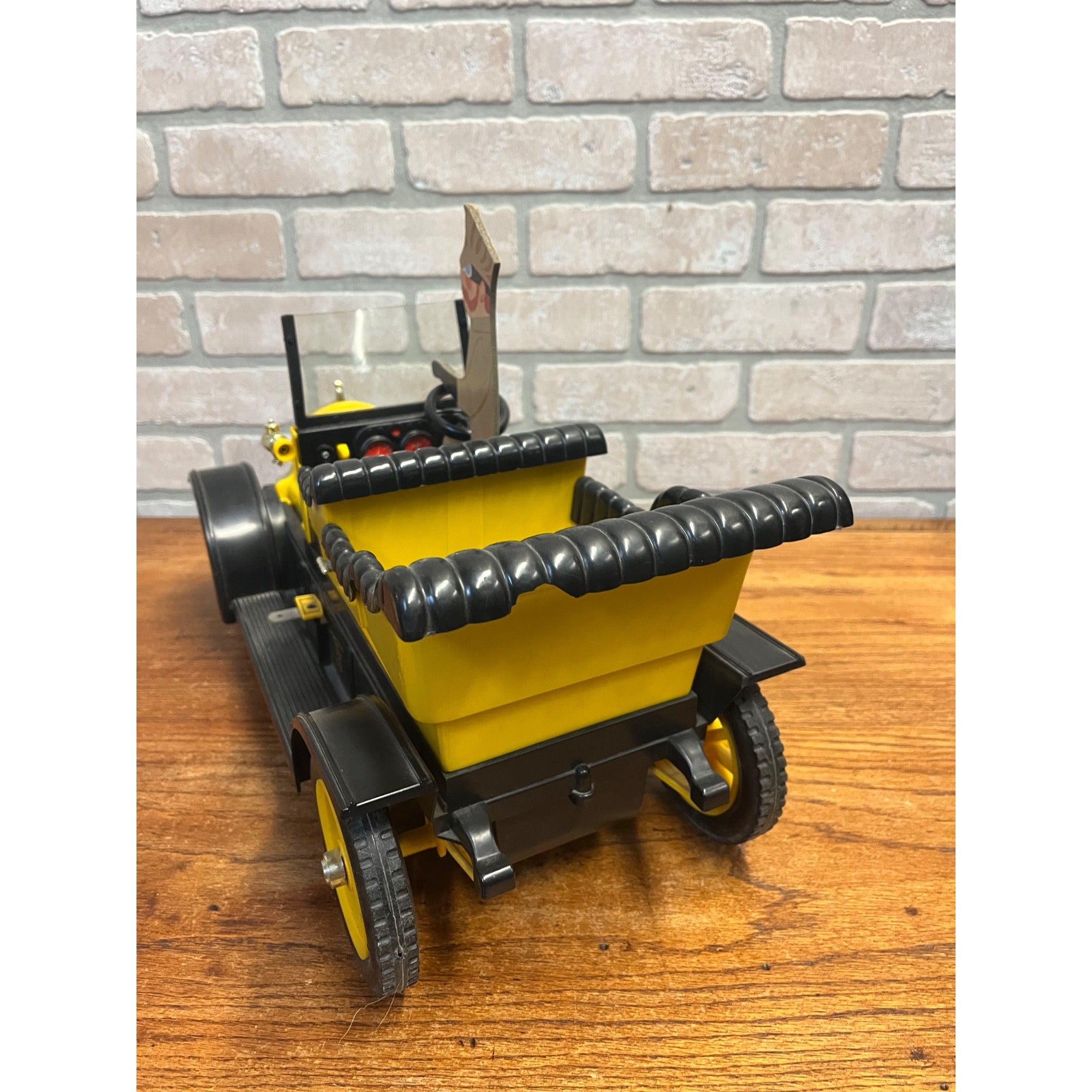 Remco Flying Dutchman Antique Touring Tether Car Motorized U-Control- Works!
