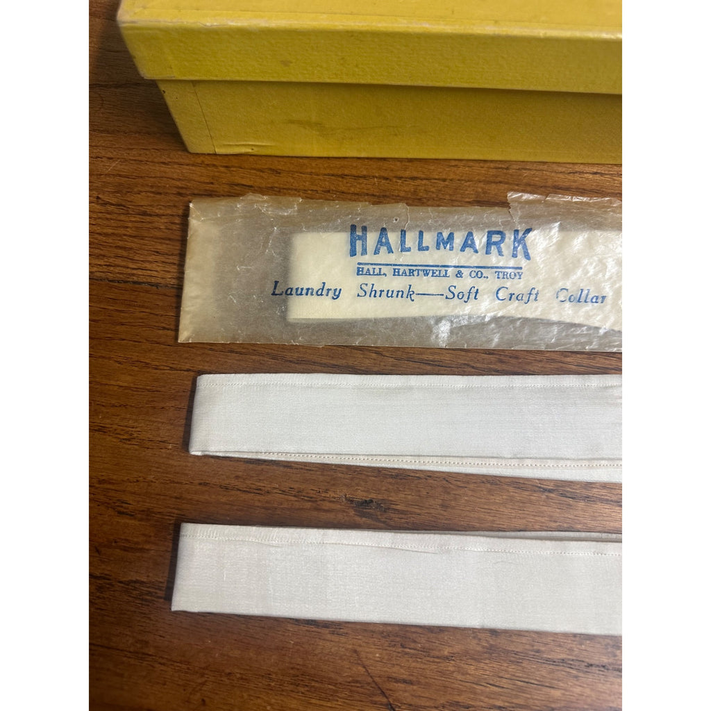 Antique HALLMARK Semi-Soft Shirt Collars Glenside w/ Original Mercantile Box