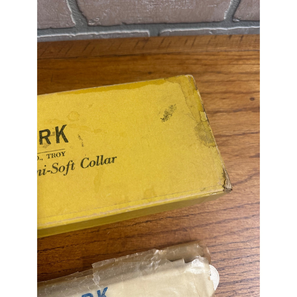 Antique HALLMARK Semi-Soft Shirt Collars Glenside w/ Original Mercantile Box