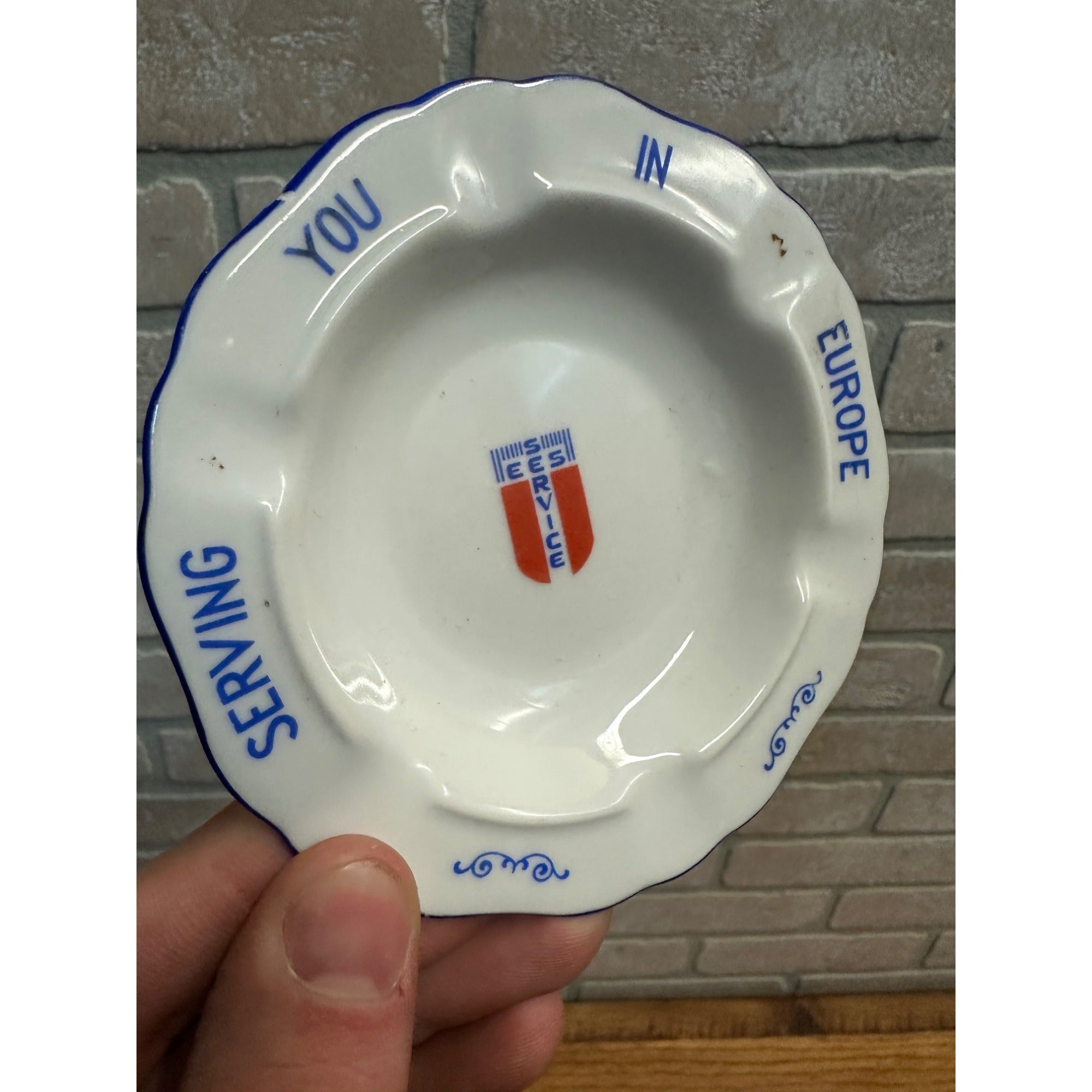 US Military EES SERVICE ASHTRAY SERVING EUROPE Winterling Bavaria Germany 4"