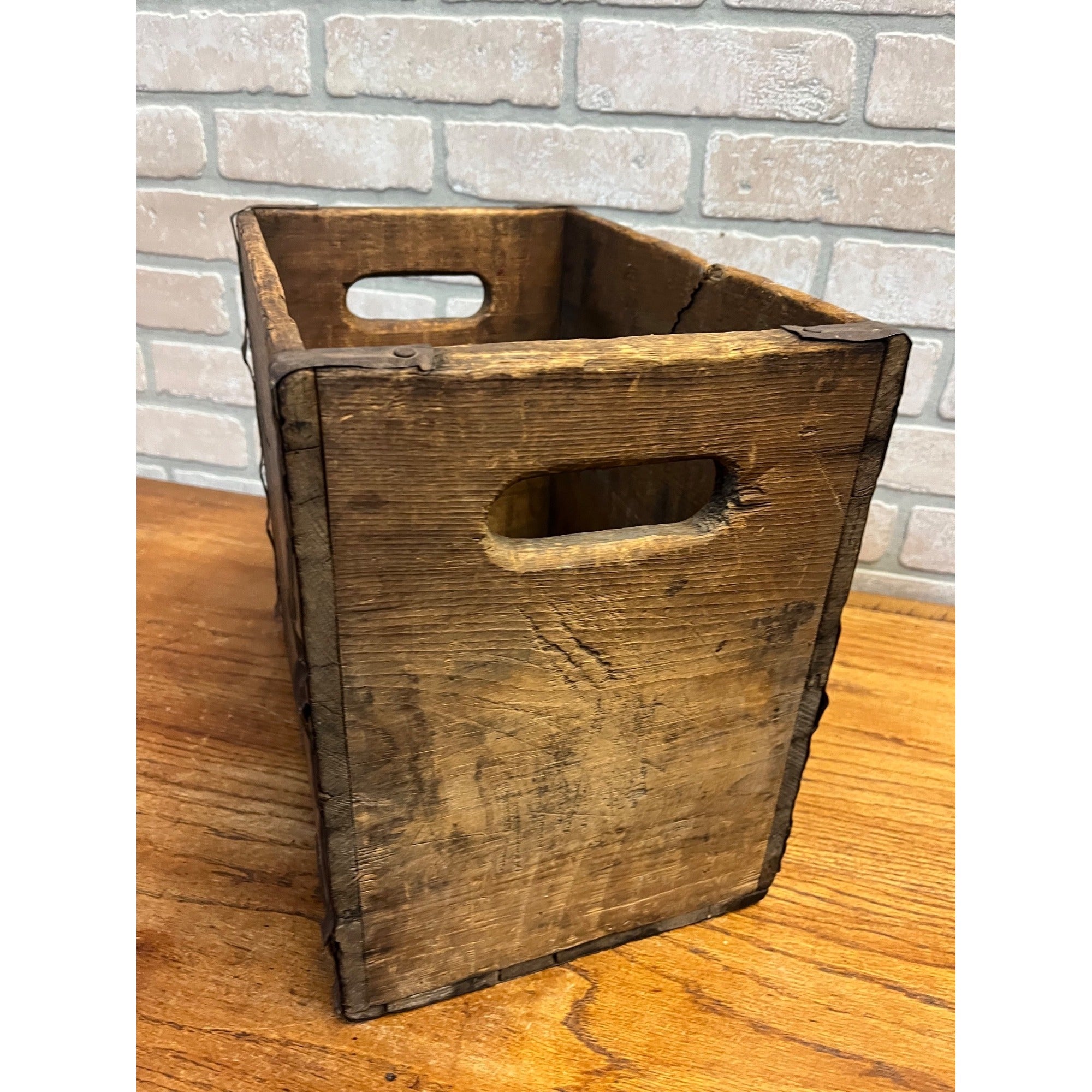 Vintage West Bend Lithia Beer Crate for 6 Quart Bottles Case Wisconsin Wis WI