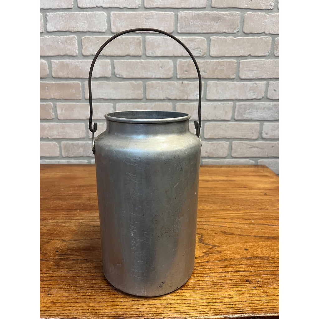 Vintage Milk Pail Leyse Aluminum Milk Can from Dairy Farm 4 Quart  - No Lid