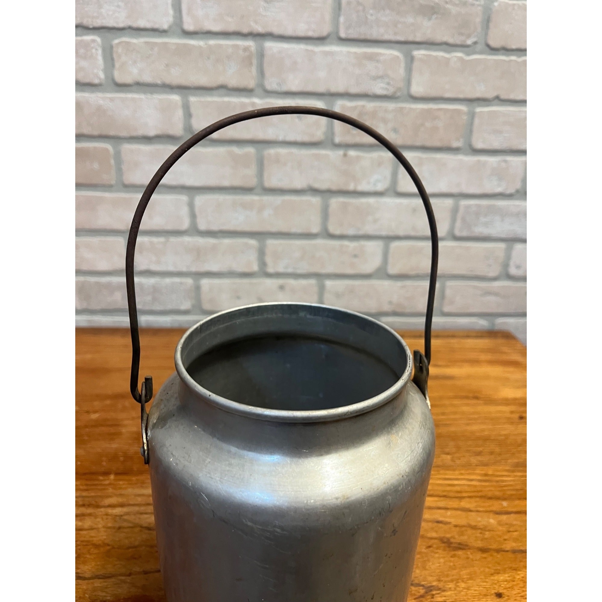 Vintage Milk Pail Leyse Aluminum Milk Can from Dairy Farm 4 Quart  - No Lid