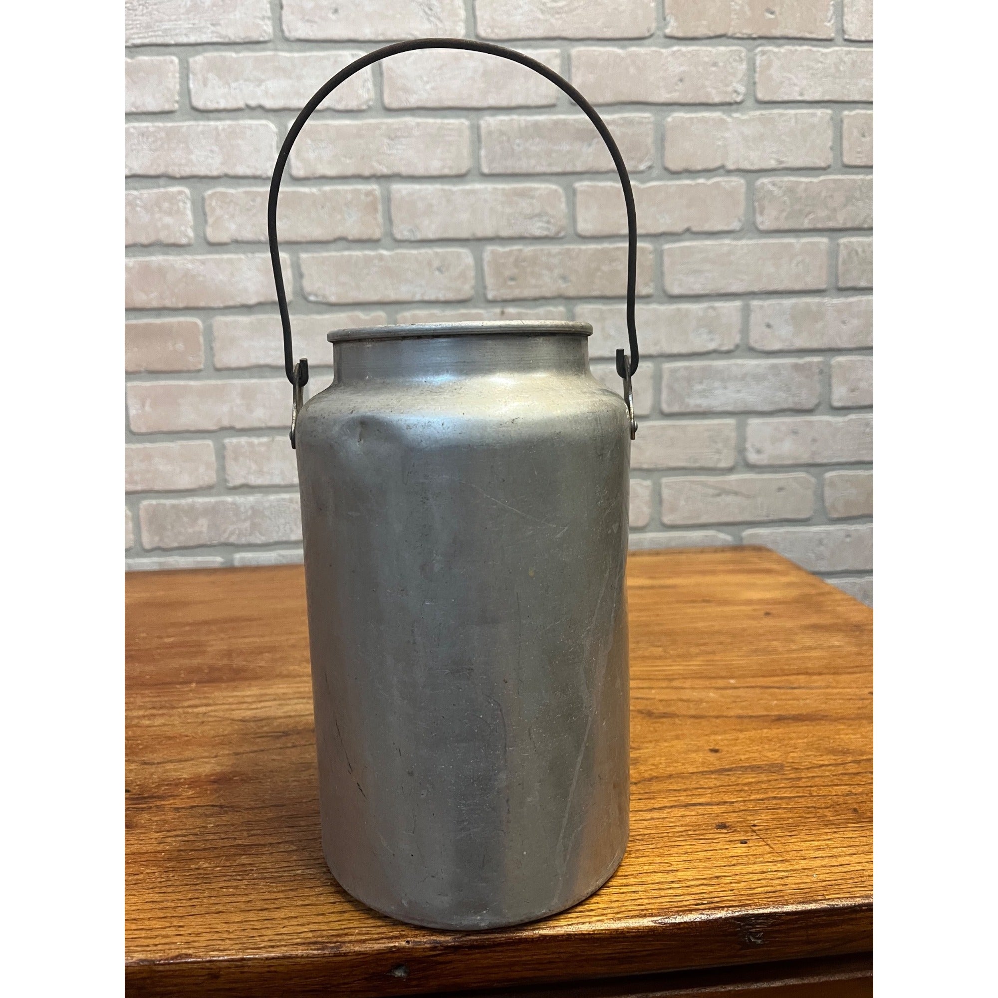 Vintage Milk Pail Leyse Aluminum Milk Can from Dairy Farm 4 Quart  - No Lid