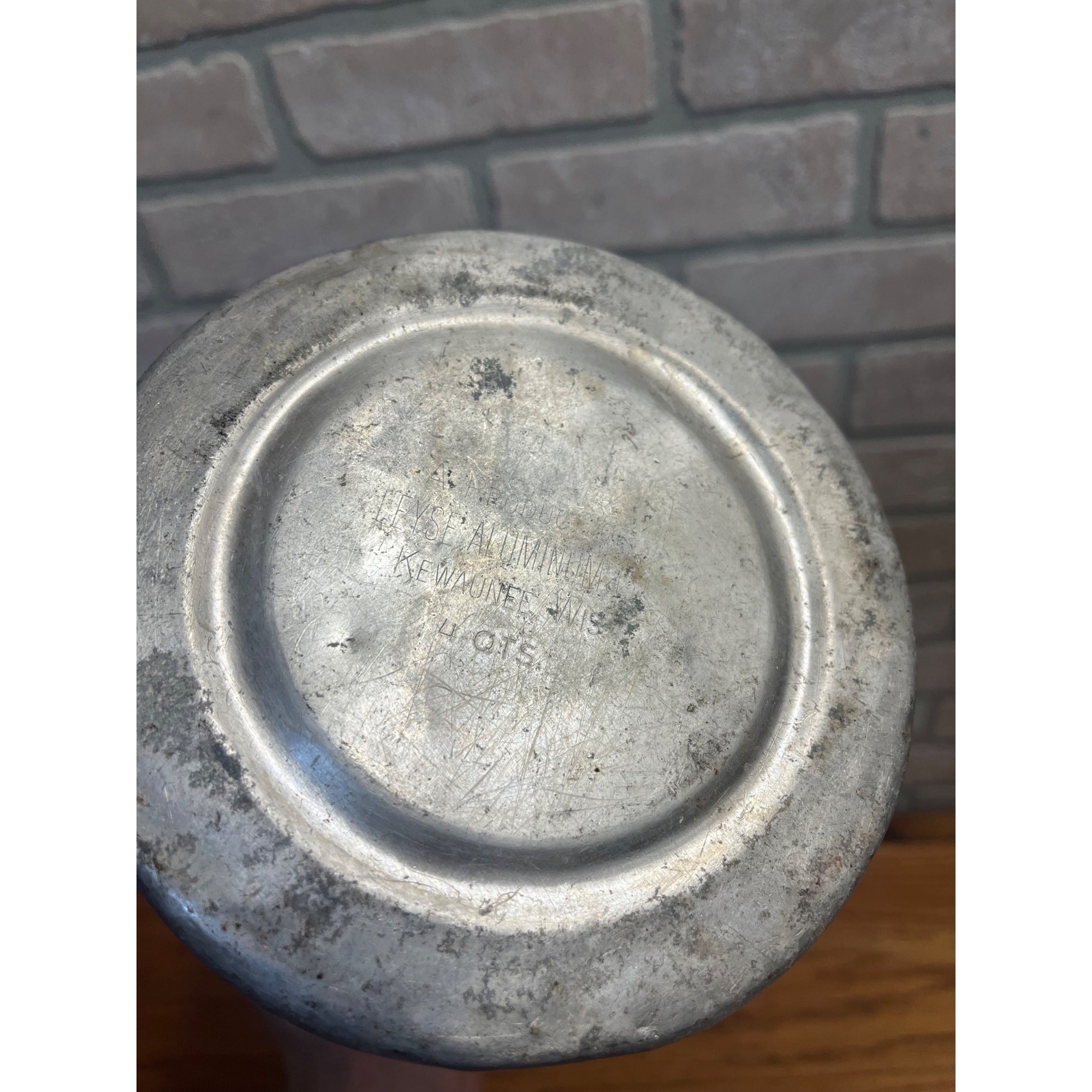 Vintage Milk Pail Leyse Aluminum Milk Can from Dairy Farm 4 Quart  - No Lid
