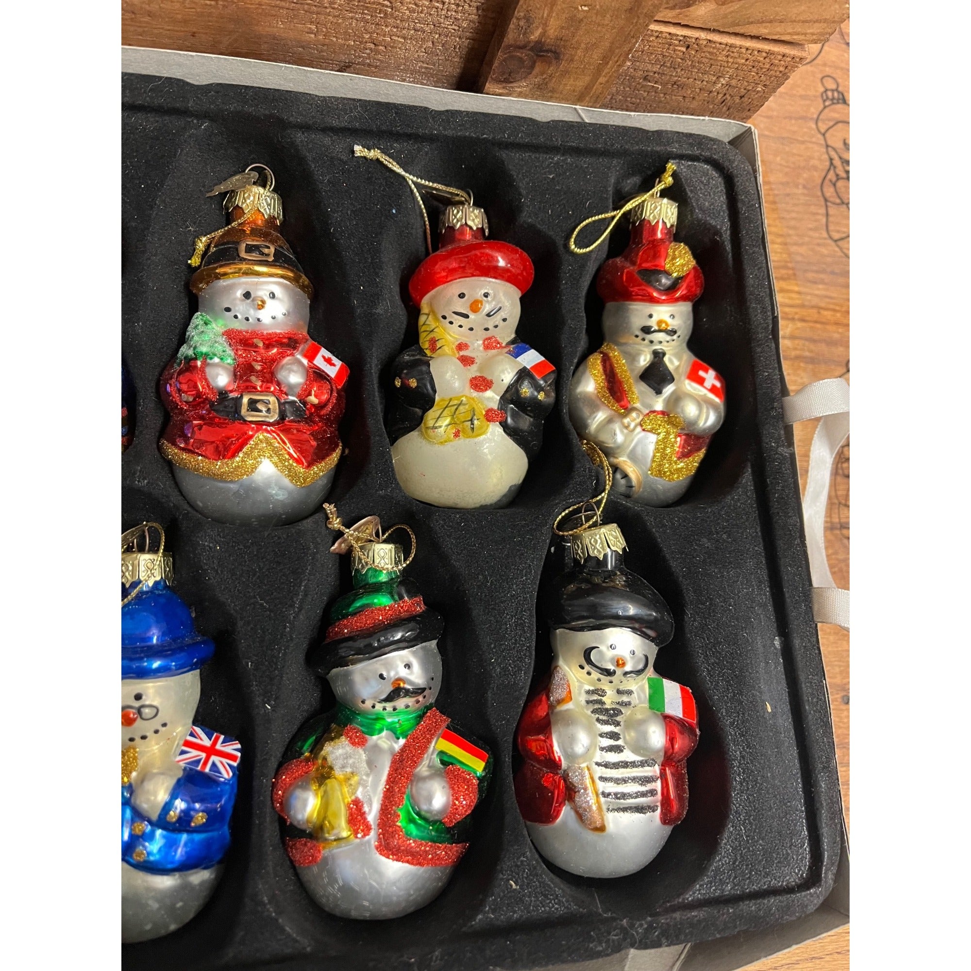 Vintage Thomas Pacconi Classics Wooden Crate With 17 International Glass Snowman Christmas Ornaments 2003