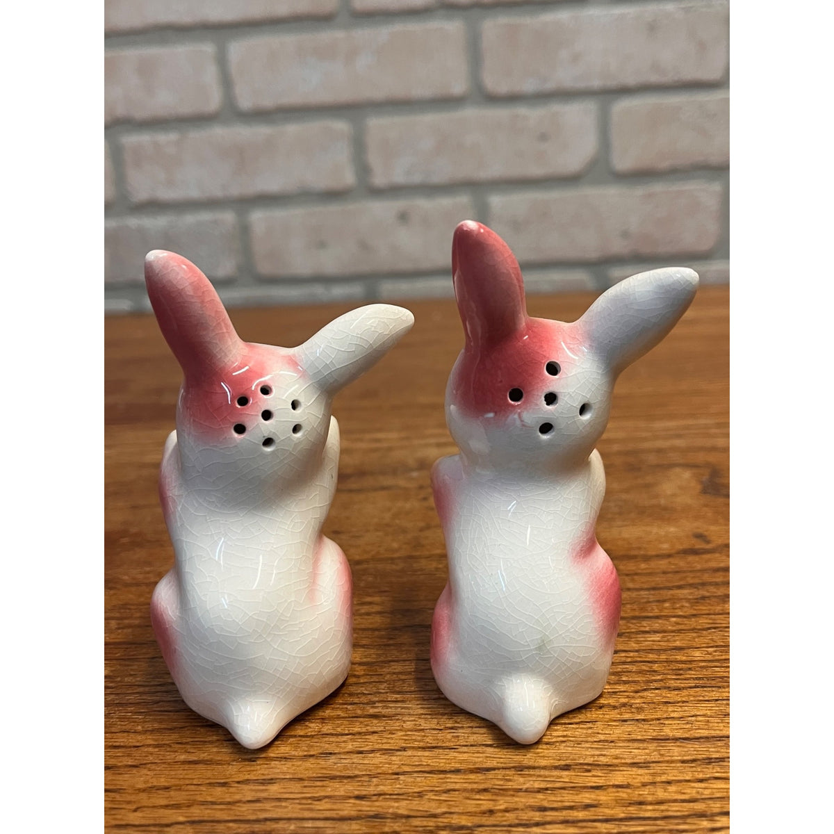 Vintage Kissing Rabbits Ceramic Salt & Pepper Shaker Set Mid-Century Japan Vintage Kitchen Decor